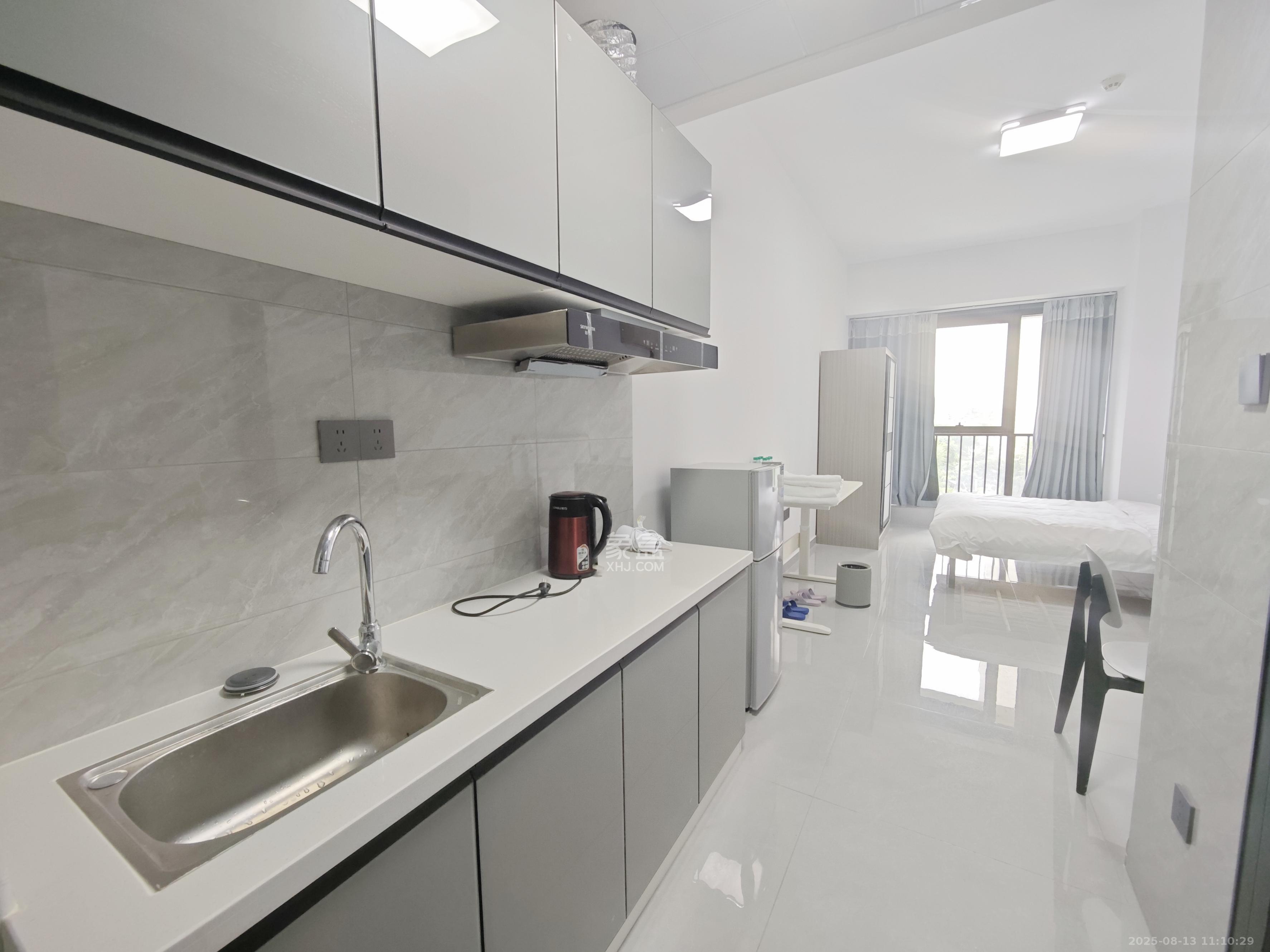 臻园  1室1厅1卫    1350.0元/月 臻园  1室1厅1卫    1350.0元/月室内图