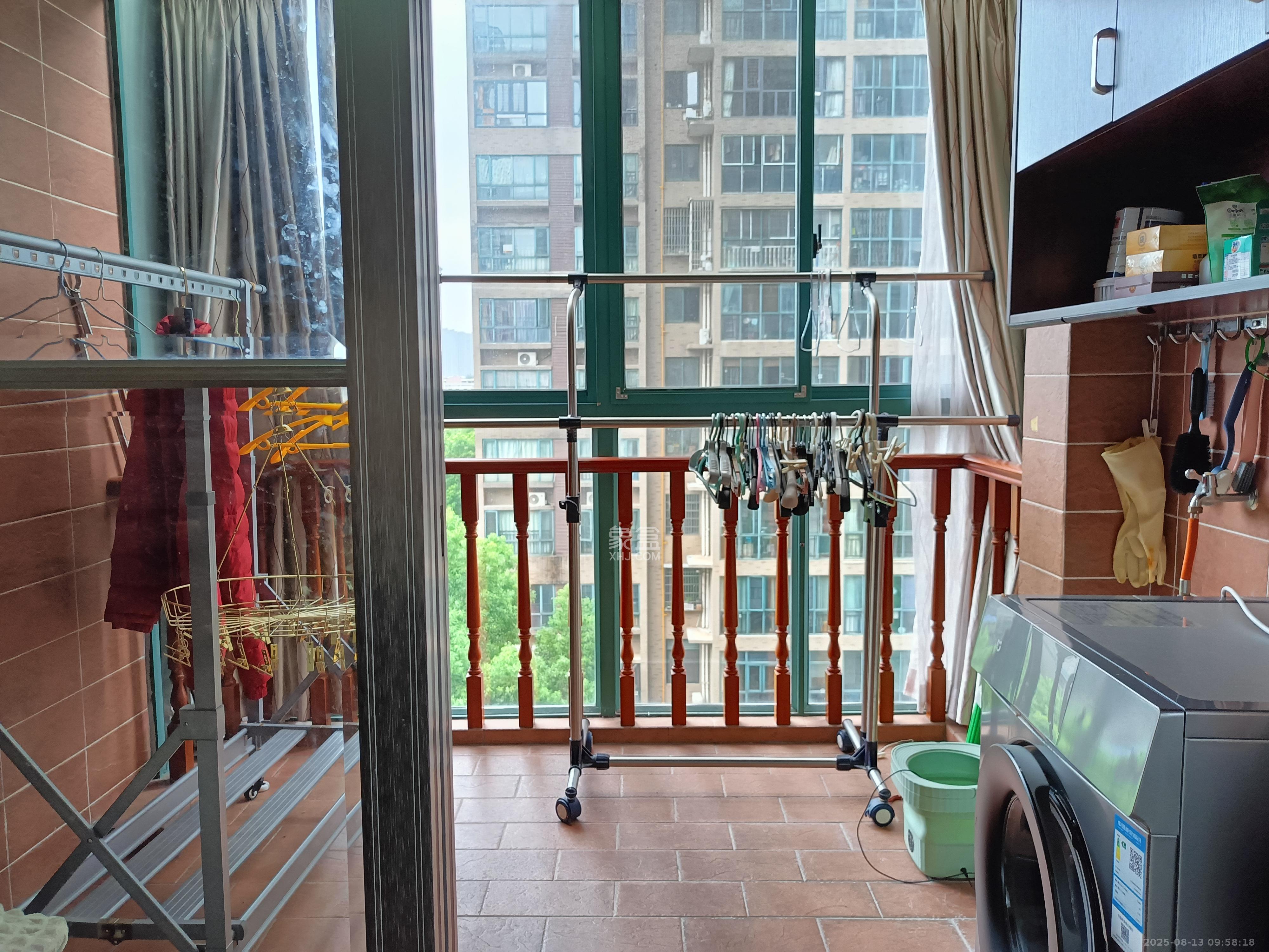 东来苑 3室2厅2卫 3800.0元/月 东来苑 3室2厅2卫 3800.0元/月室内图