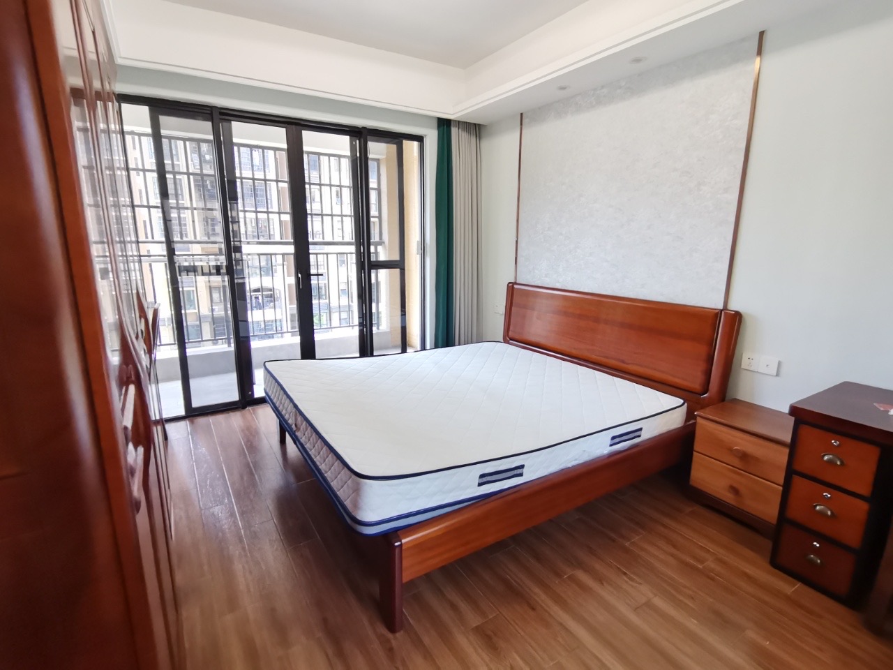 滨江世纪佳城(北区) 3室2厅2卫 3300.0元/月 滨江世纪佳城(北区) 3室2厅2卫 3300.0元/月室内图