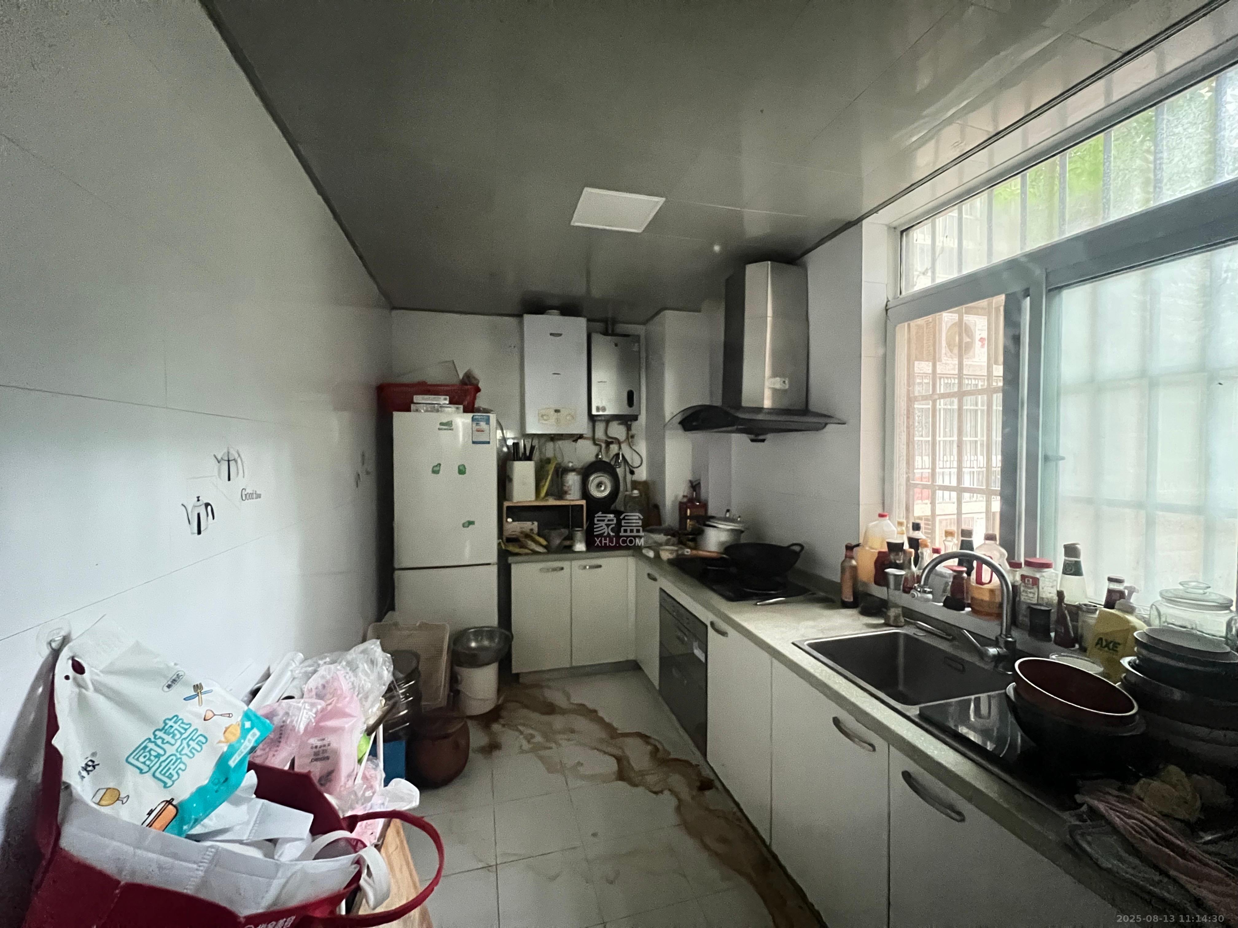 嘉盛华庭(一期、二期、三期) 3室2厅1卫 2800.0元/月 嘉盛华庭(一期、二期、三期) 3室2厅1卫 2800.0元/月室内图