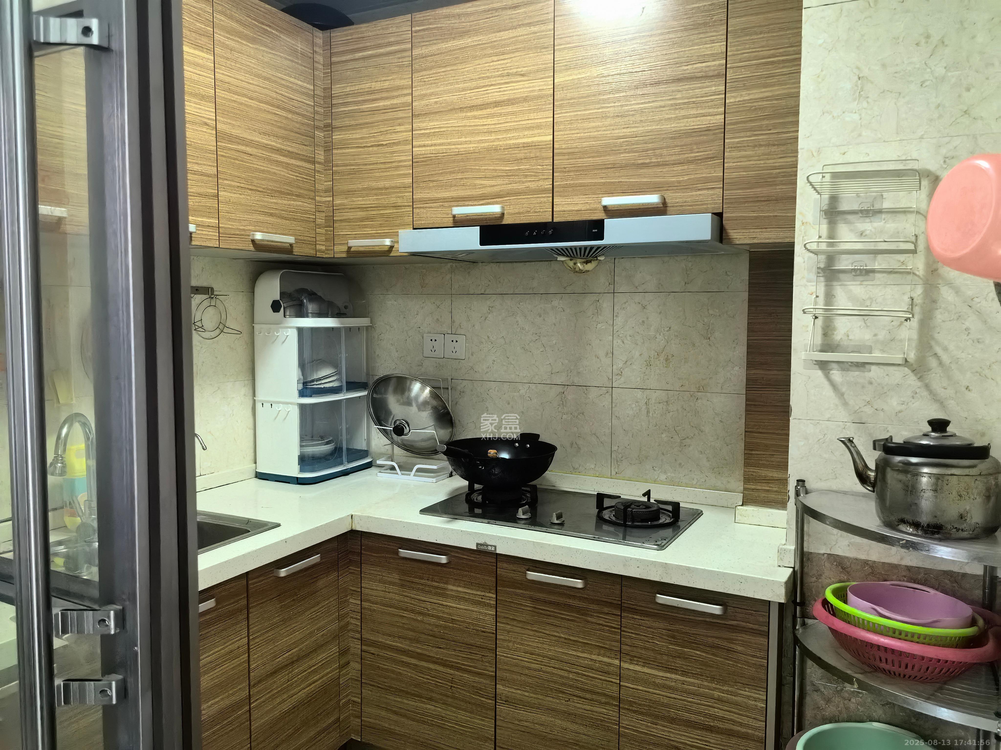 凯富南方鑫城  3室2厅2卫    2700.0元/月室内图