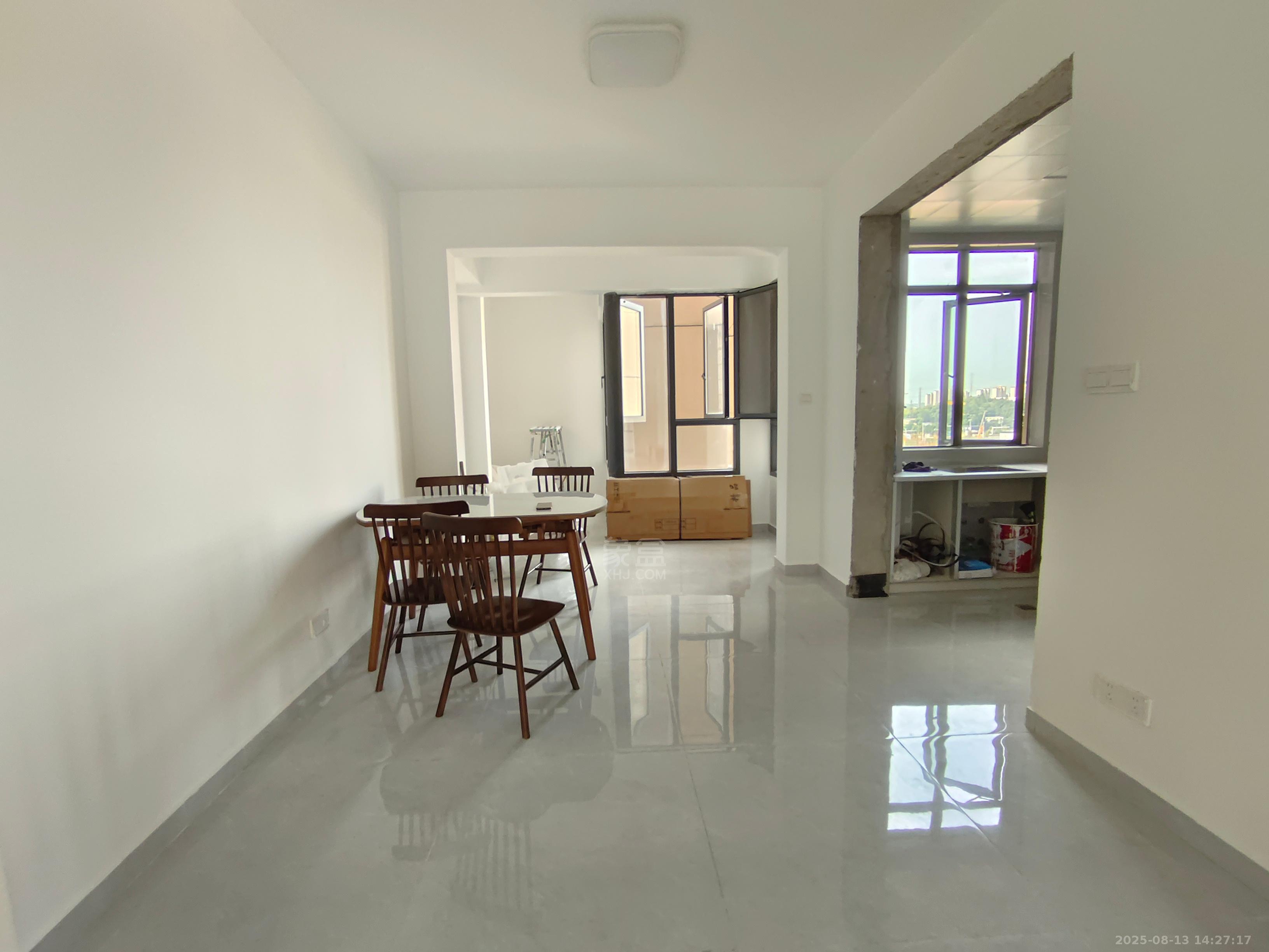 山水豪庭 3室2厅2卫 2200.0元/月 山水豪庭 3室2厅2卫 2200.0元/月室内图