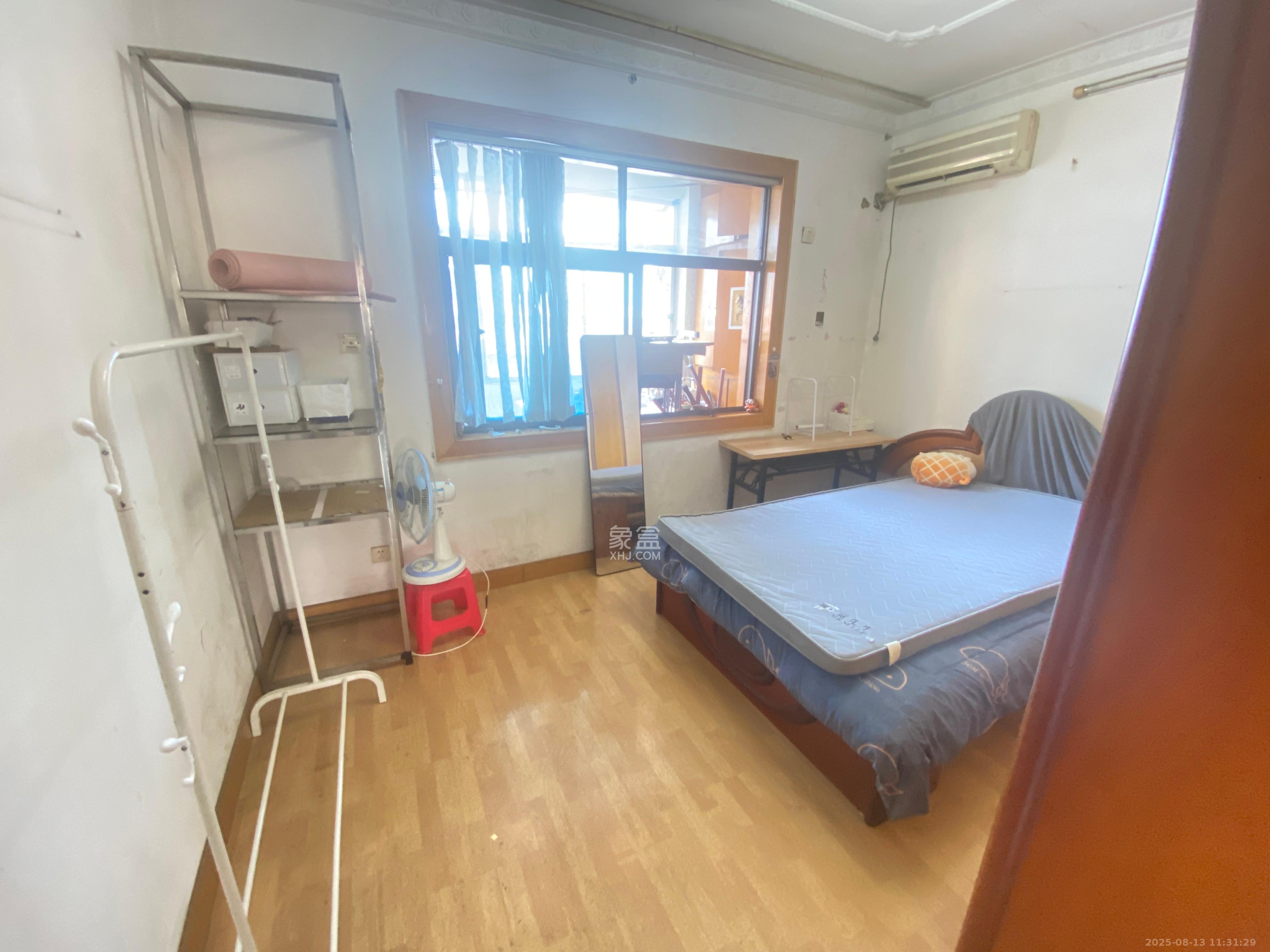 浦沅生活一区 2室2厅1卫 1200.0元/月 浦沅生活一区 2室2厅1卫 1200.0元/月室内图