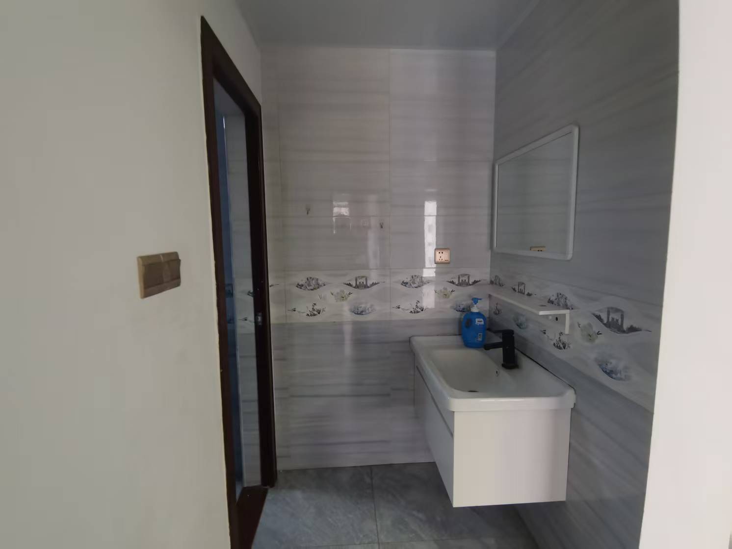 新大洲教师住宅小区 2室2厅1卫 2000.0元/月 新大洲教师住宅小区 2室2厅1卫 2000.0元/月室内图