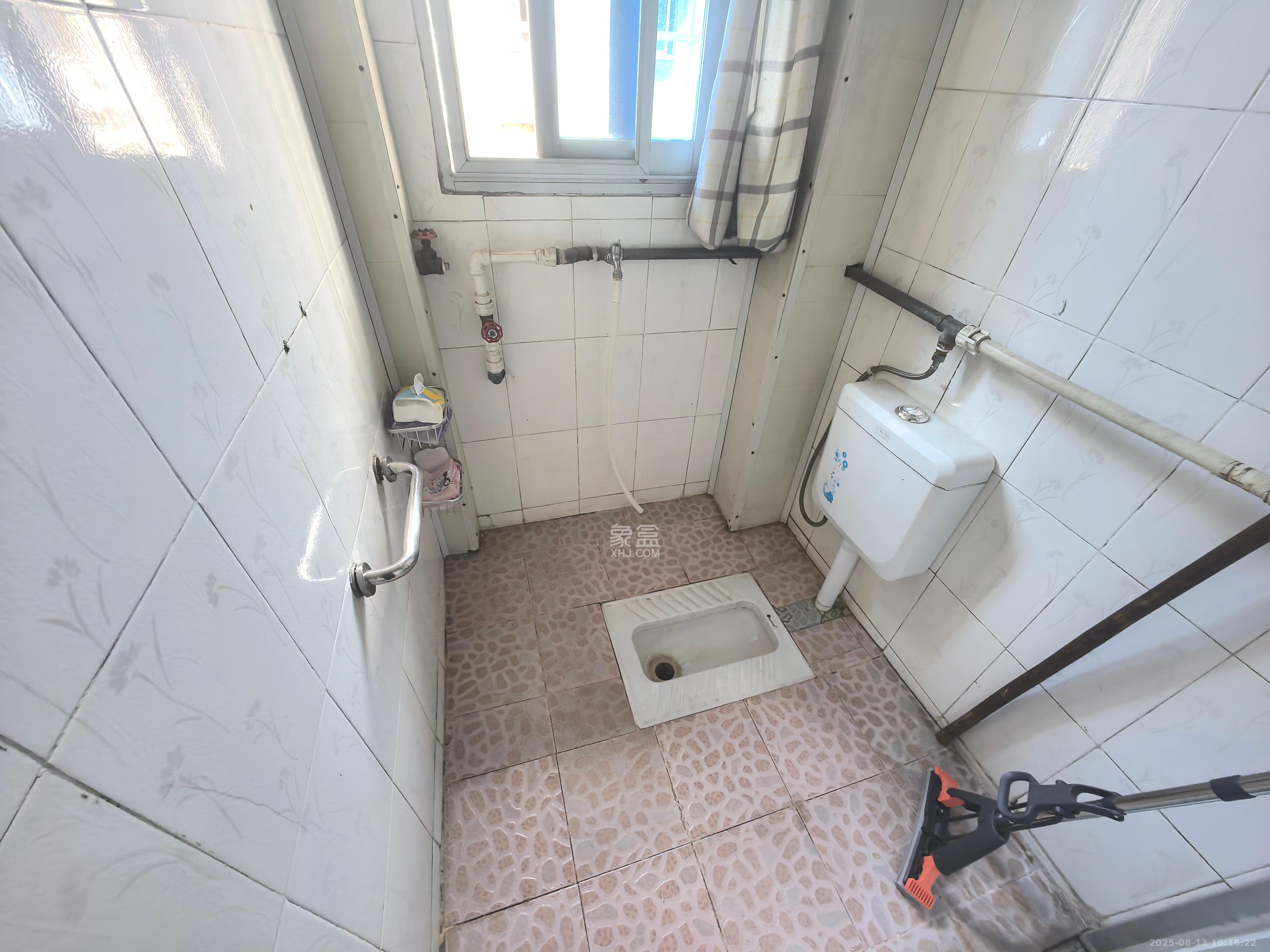 交通技校宿舍  1室1厅1卫    3000.0元/月室内图