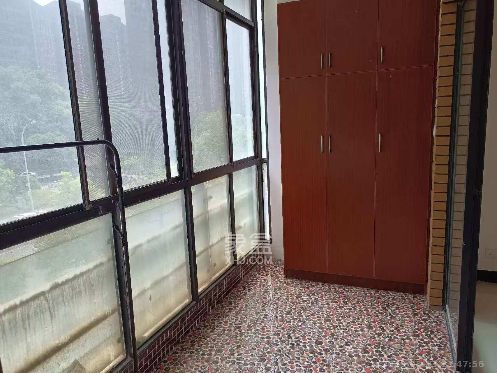 茂华国际湘  3室2厅2卫    2800.0元/月室内图