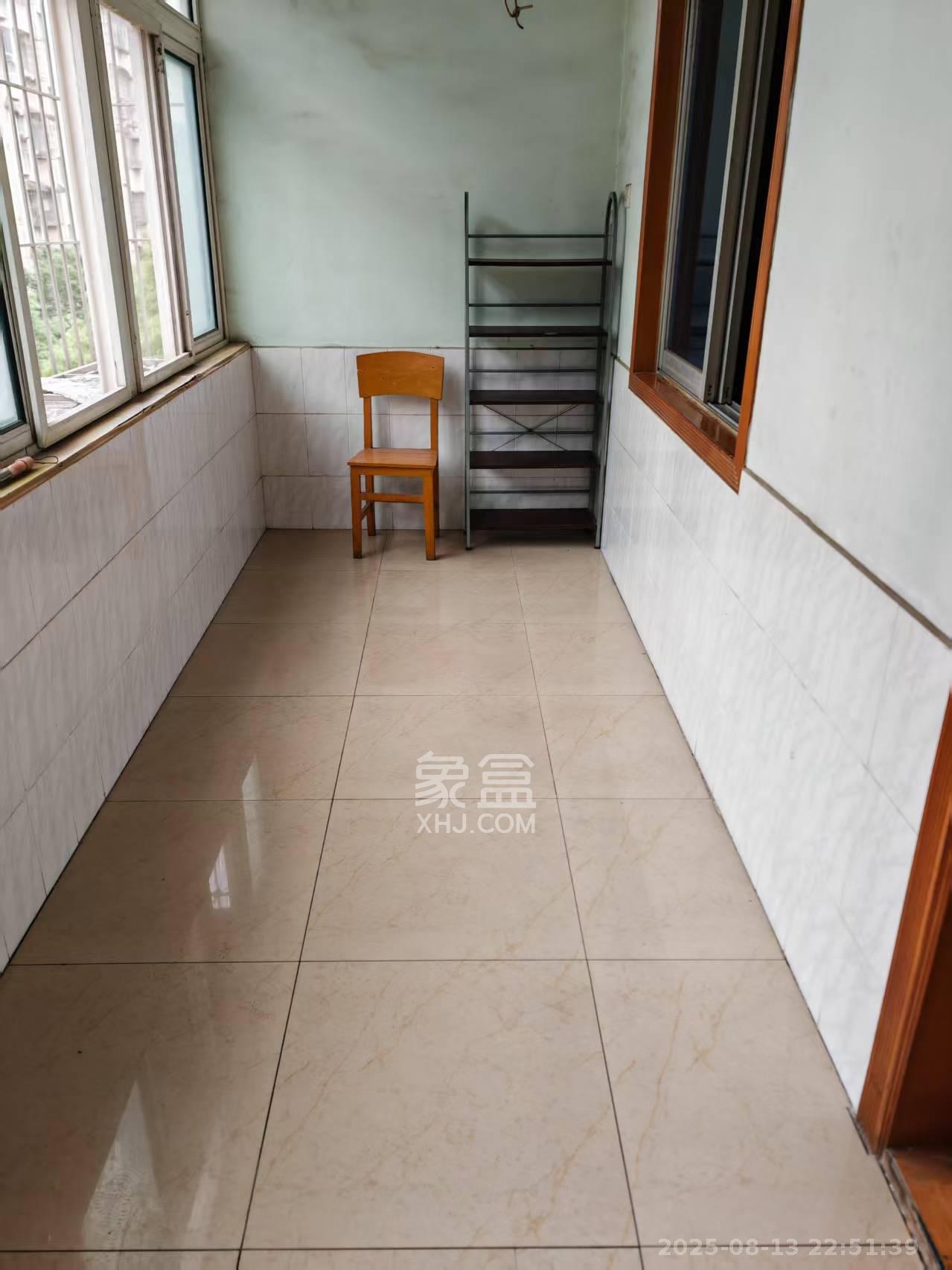 安泰新村 2室2厅1卫 1680.0元/月 安泰新村 2室2厅1卫 1680.0元/月室内图