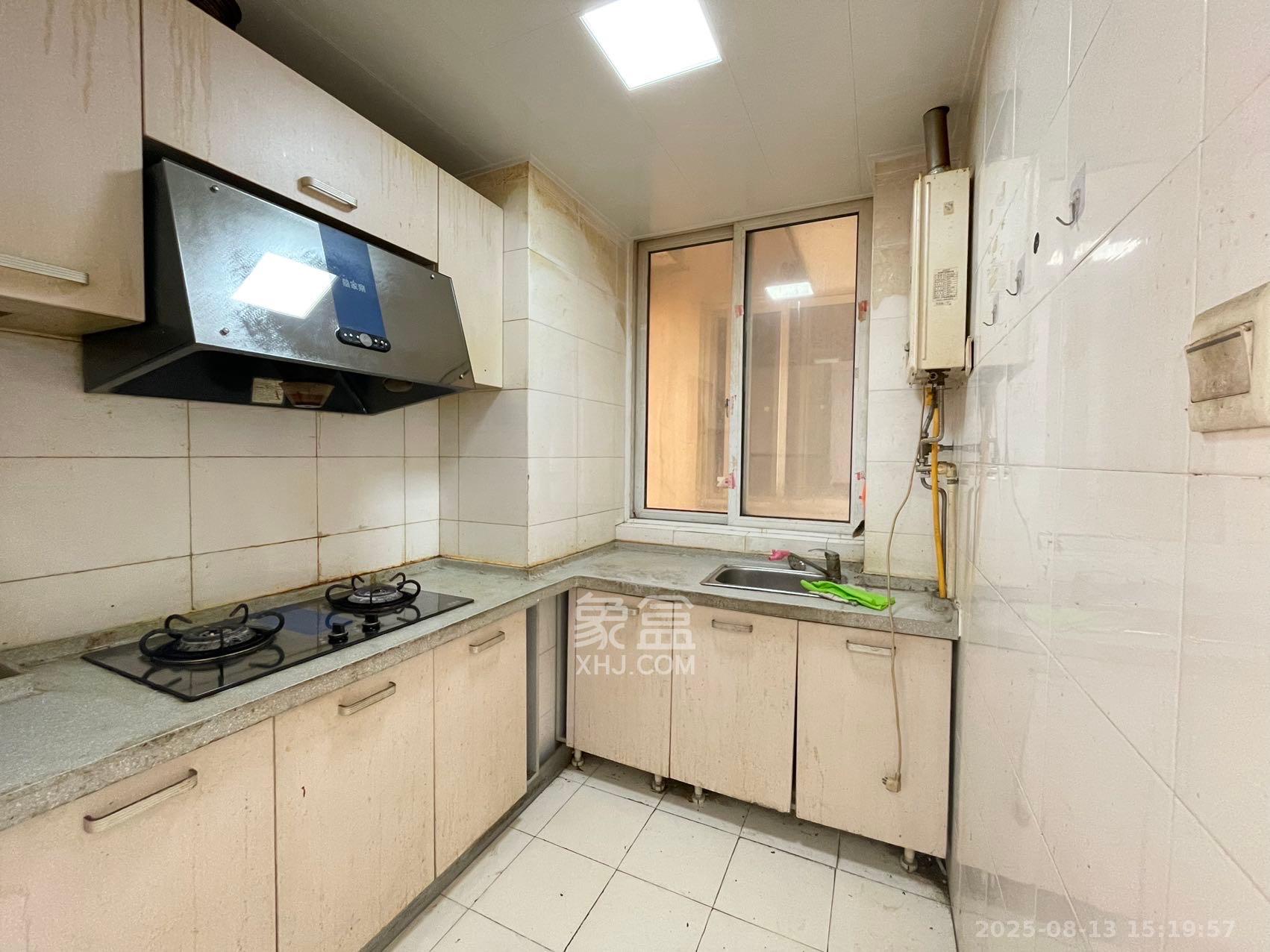 诺亚方舟大厦 2室2厅1卫 2000.0元/月 诺亚方舟大厦 2室2厅1卫 2000.0元/月室内图