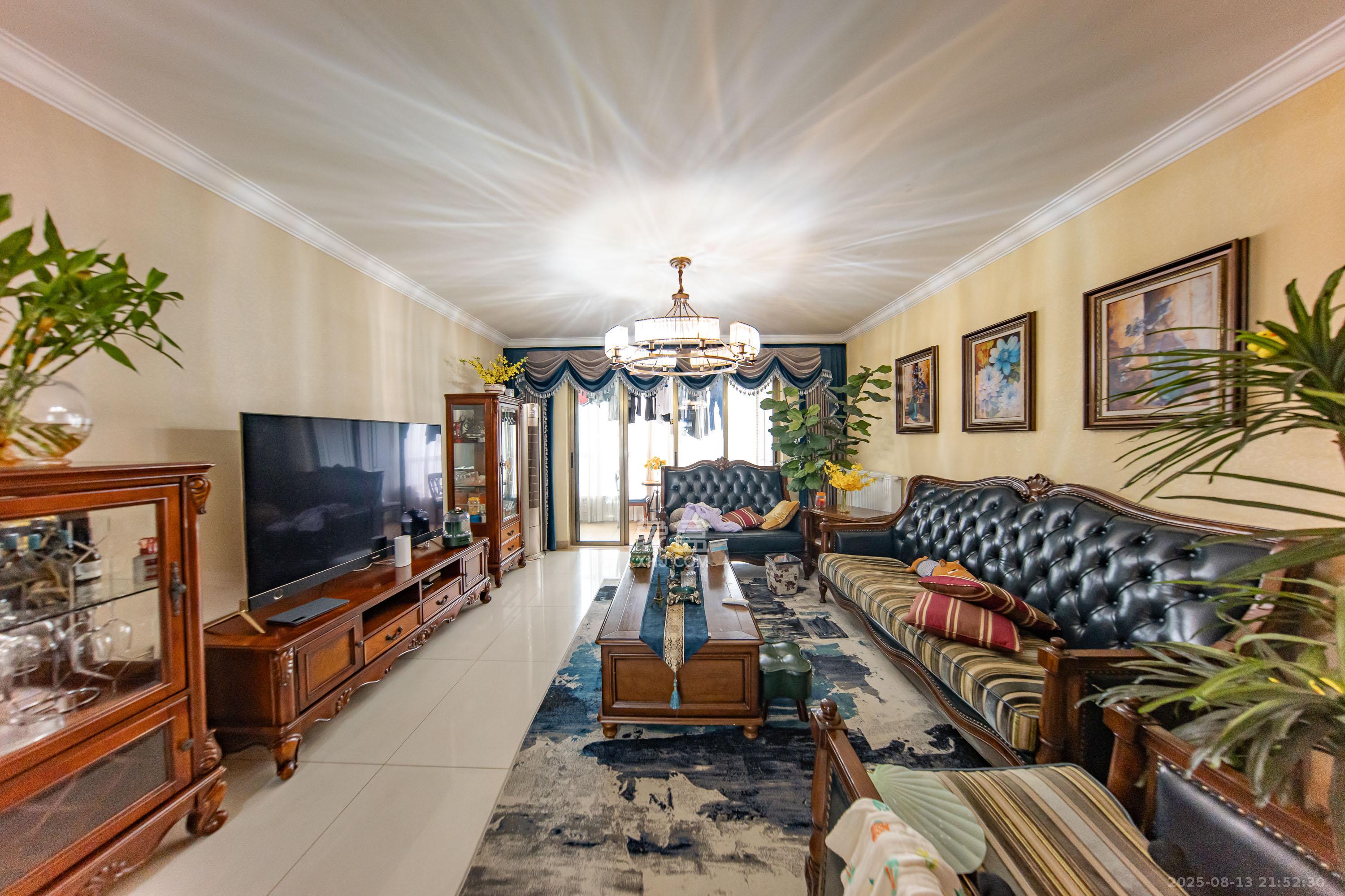 江山帝景雅典  4室2厅1卫    158.0万客厅