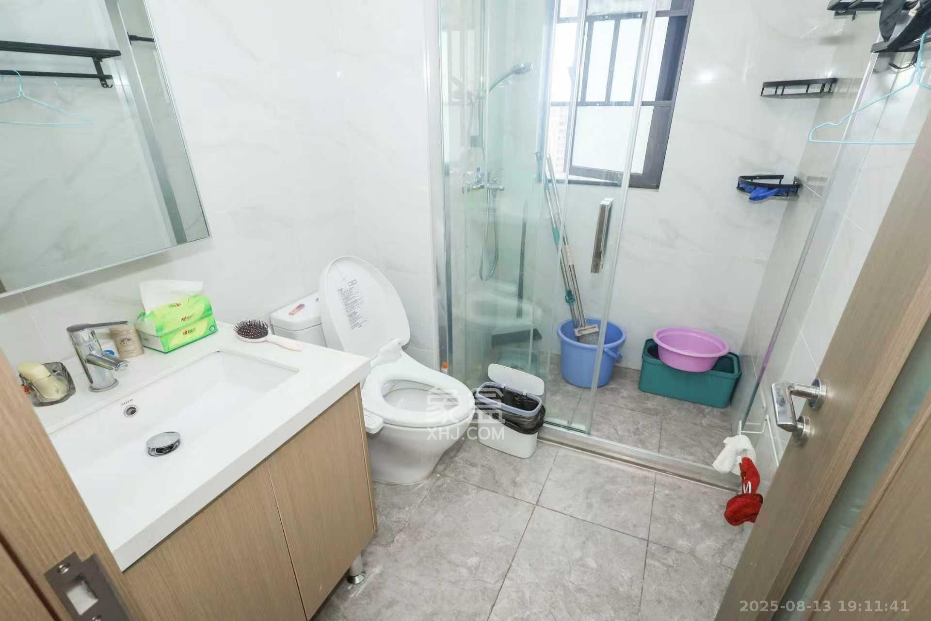 招商华发依云曦城  4室2厅2卫   2800.00元/月室内图