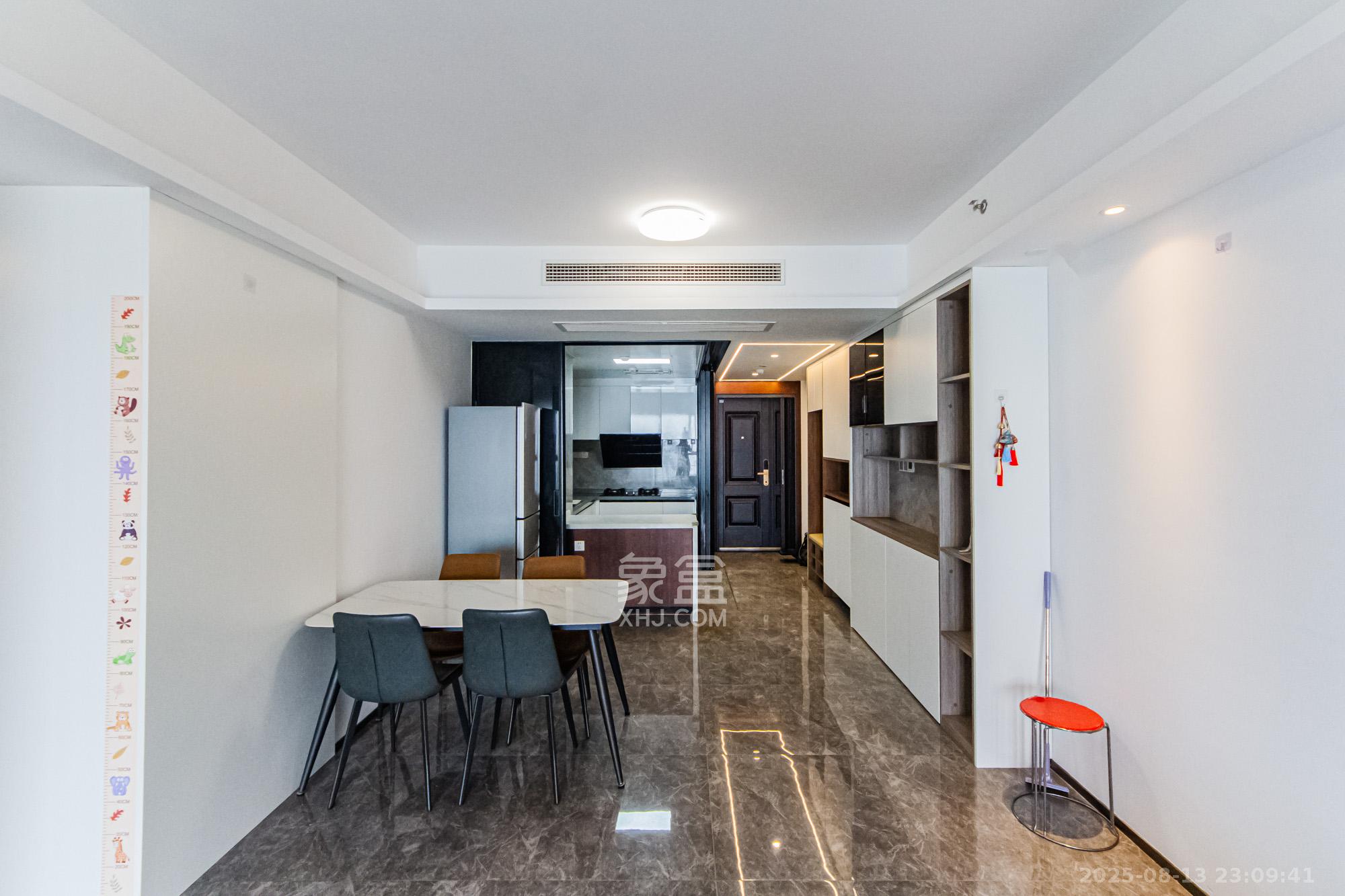 北辰瀚江府 3室2厅2卫 269.5万 北辰瀚江府 3室2厅2卫 269.5万客厅