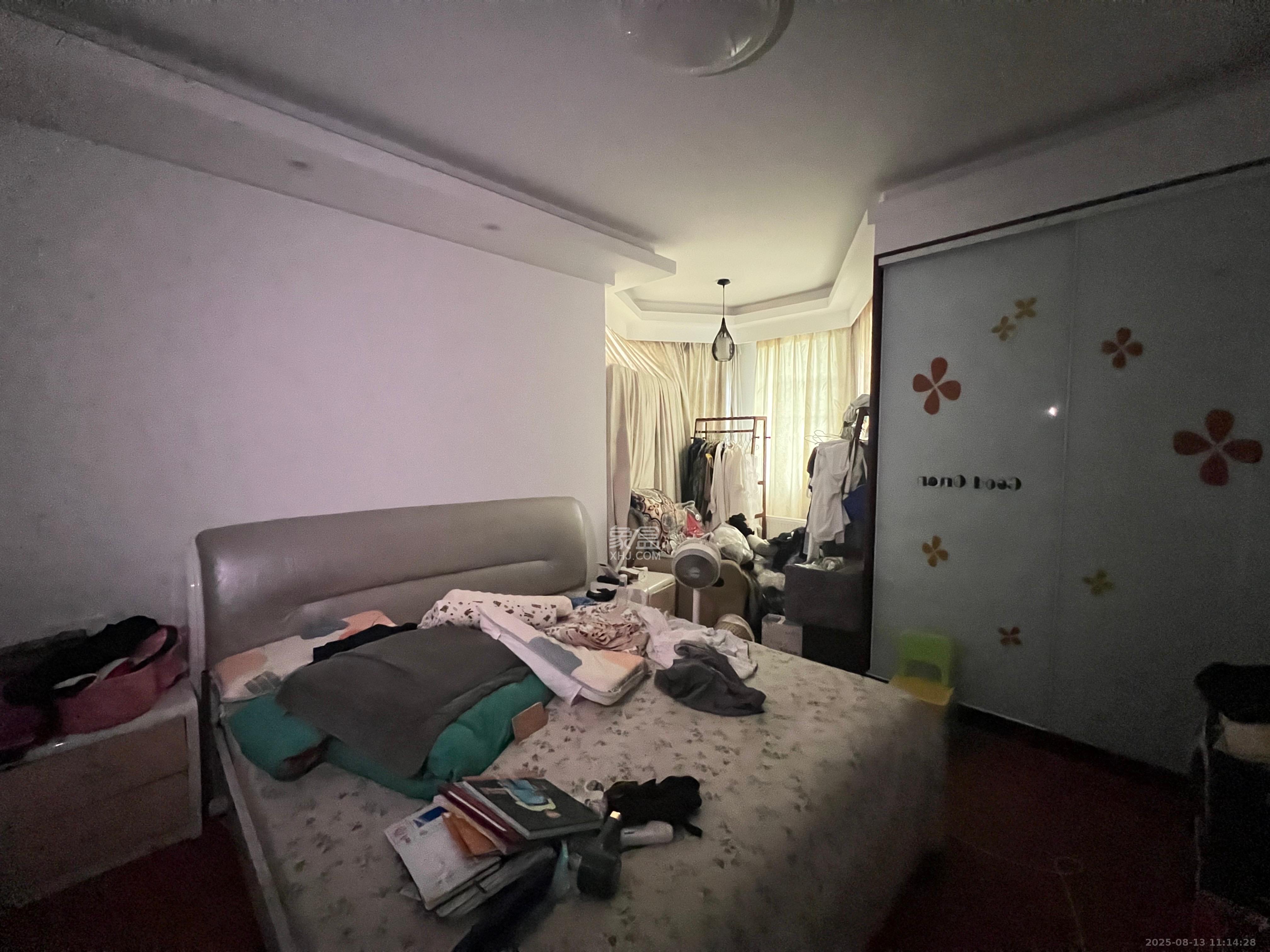 嘉盛华庭(一期、二期、三期) 3室2厅1卫 2800.0元/月 嘉盛华庭(一期、二期、三期) 3室2厅1卫 2800.0元/月室内图