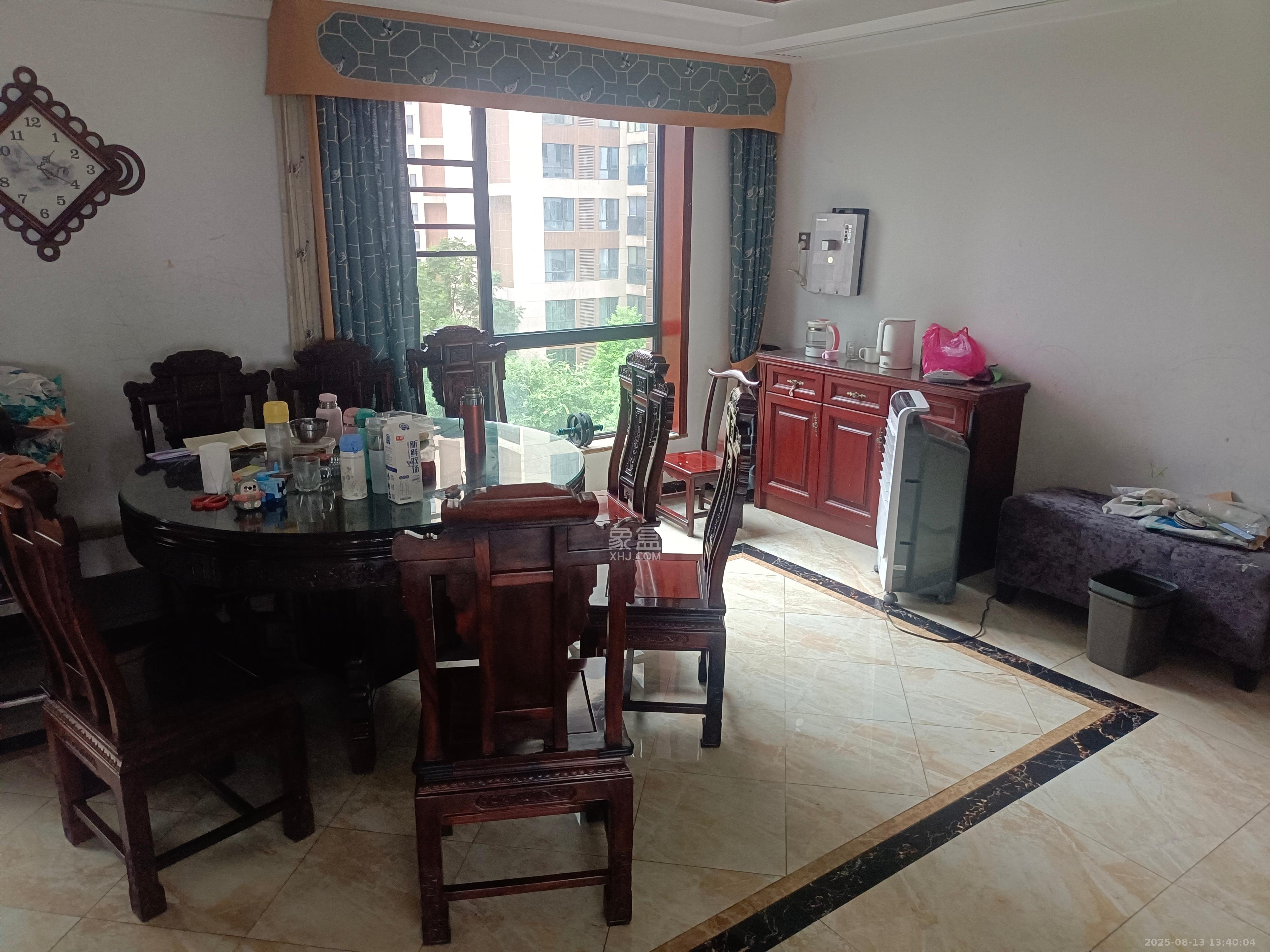 达美D6区 4室2厅2卫 4300.0元/月 达美D6区 4室2厅2卫 4300.0元/月室内图