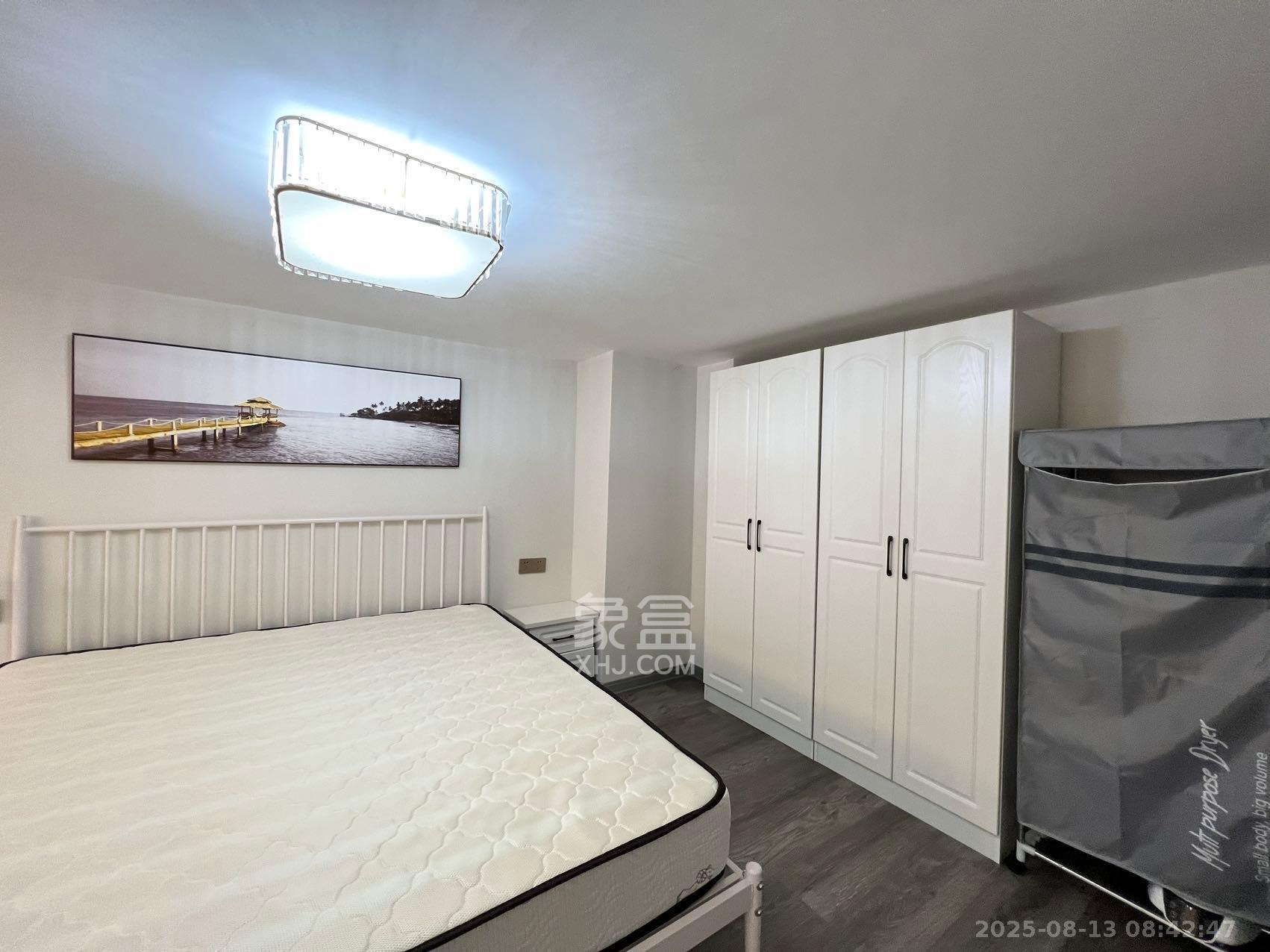 中交广场公寓  1室1厅1卫    2200.0元/月 中交广场公寓  1室1厅1卫    2200.0元/月室内图1