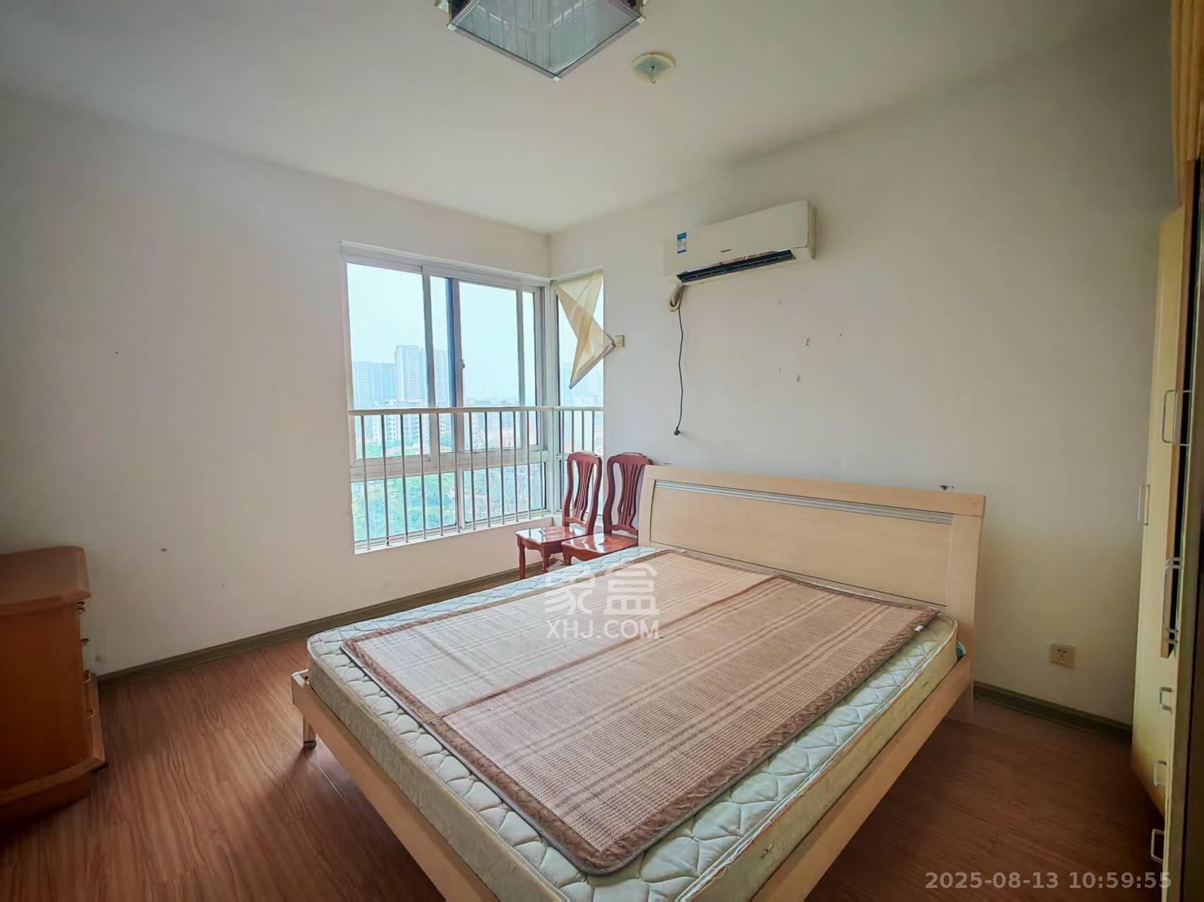 山语城一期 1室2厅2卫 1800.0元/月 山语城一期 1室2厅2卫 1800.0元/月室内图