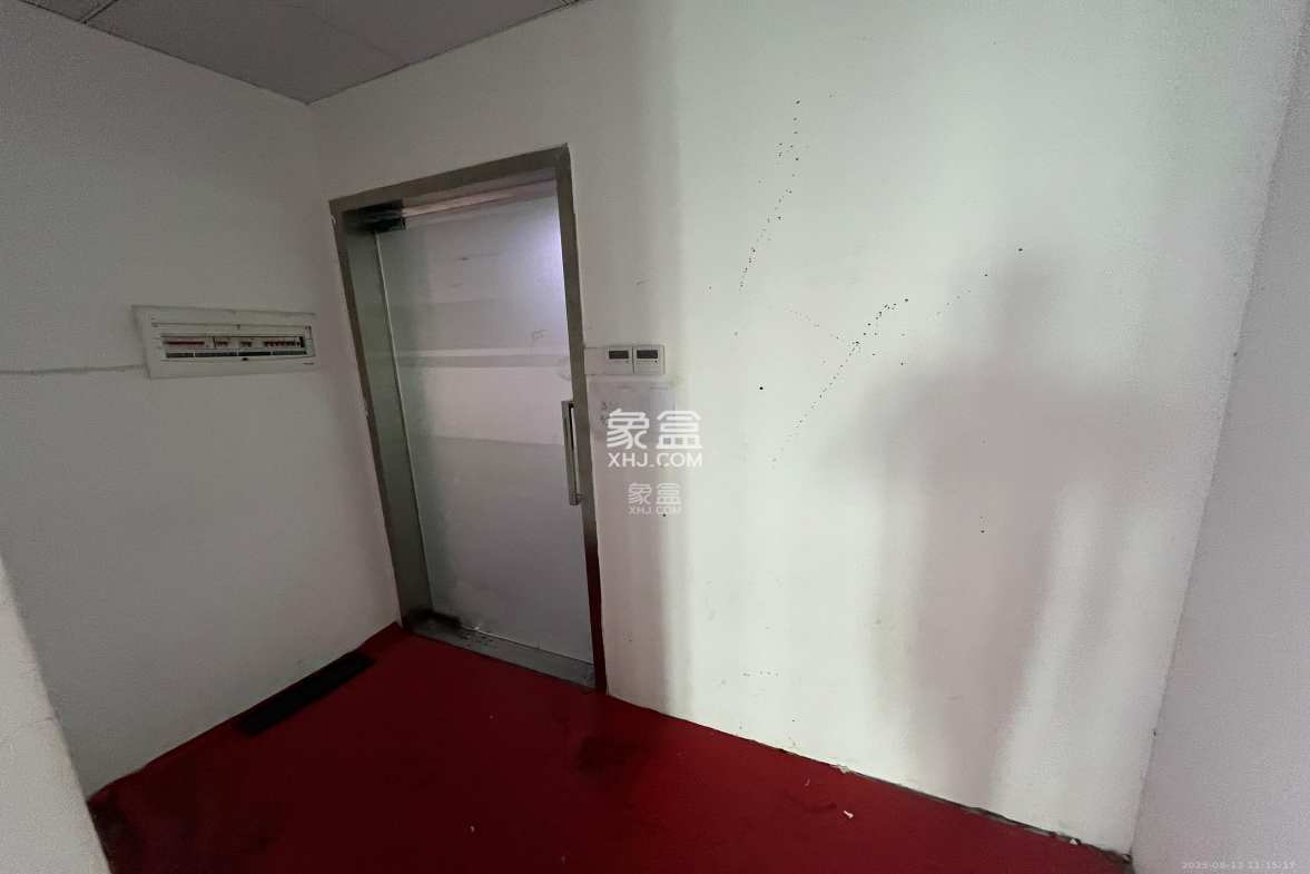 佳天国际新城 2室1厅1卫 2700.0元/月 佳天国际新城 2室1厅1卫 2700.0元/月室内图