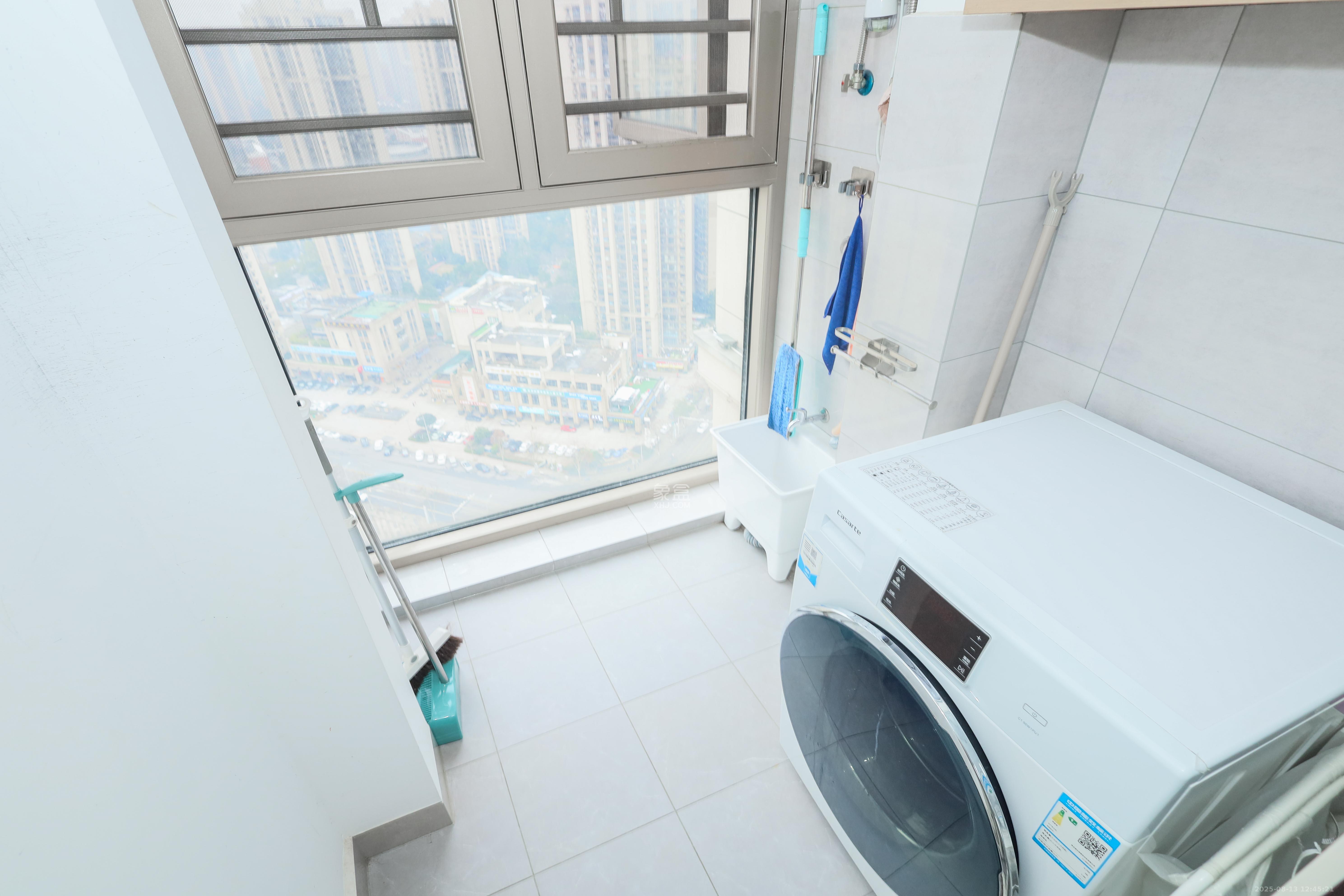 和泓梅溪四季  1室2厅1卫    122.98万卫生间