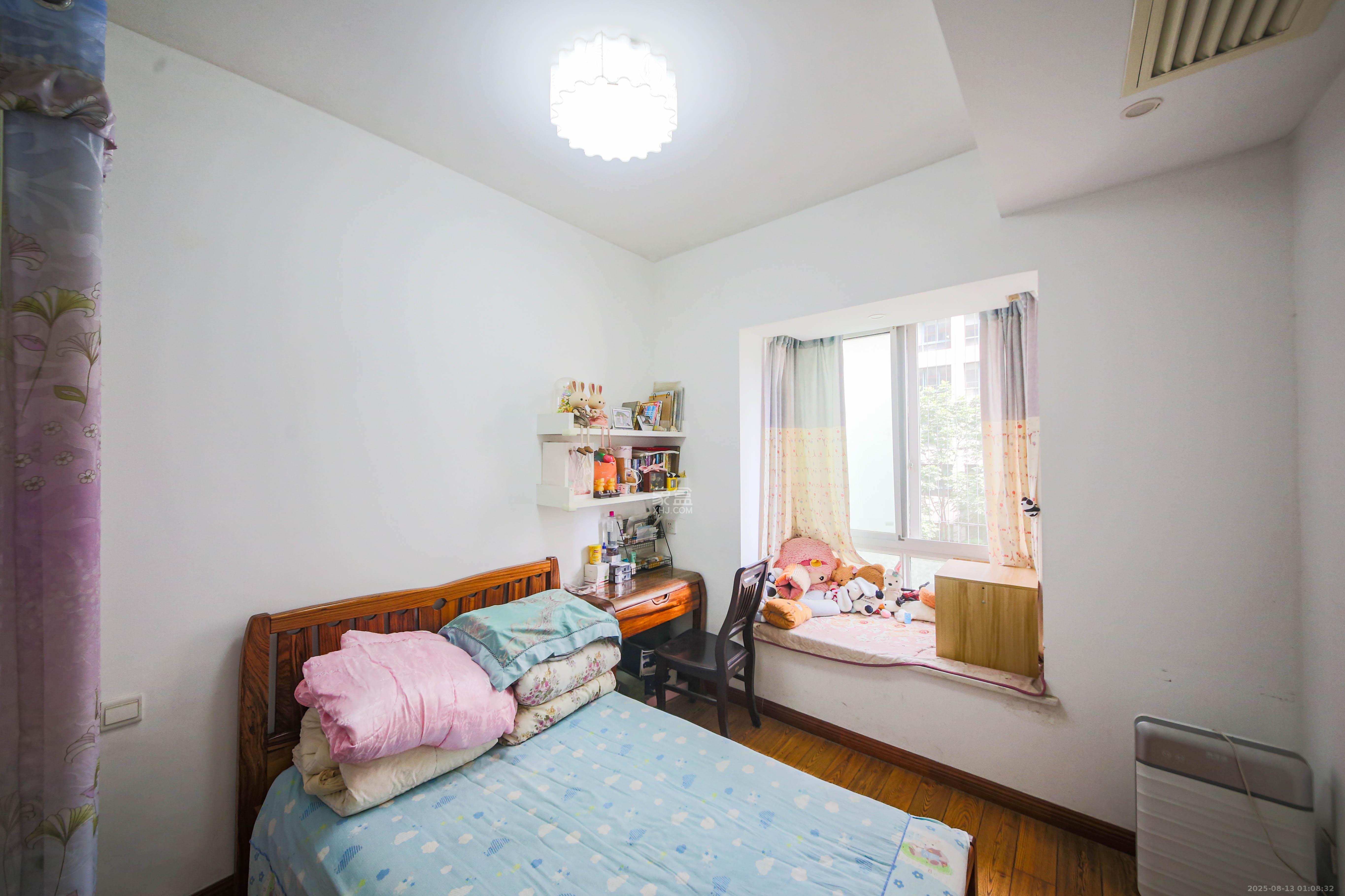 星城荣域  3室2厅2卫    131.0万 星城荣域  3室2厅2卫    131.0万卧室