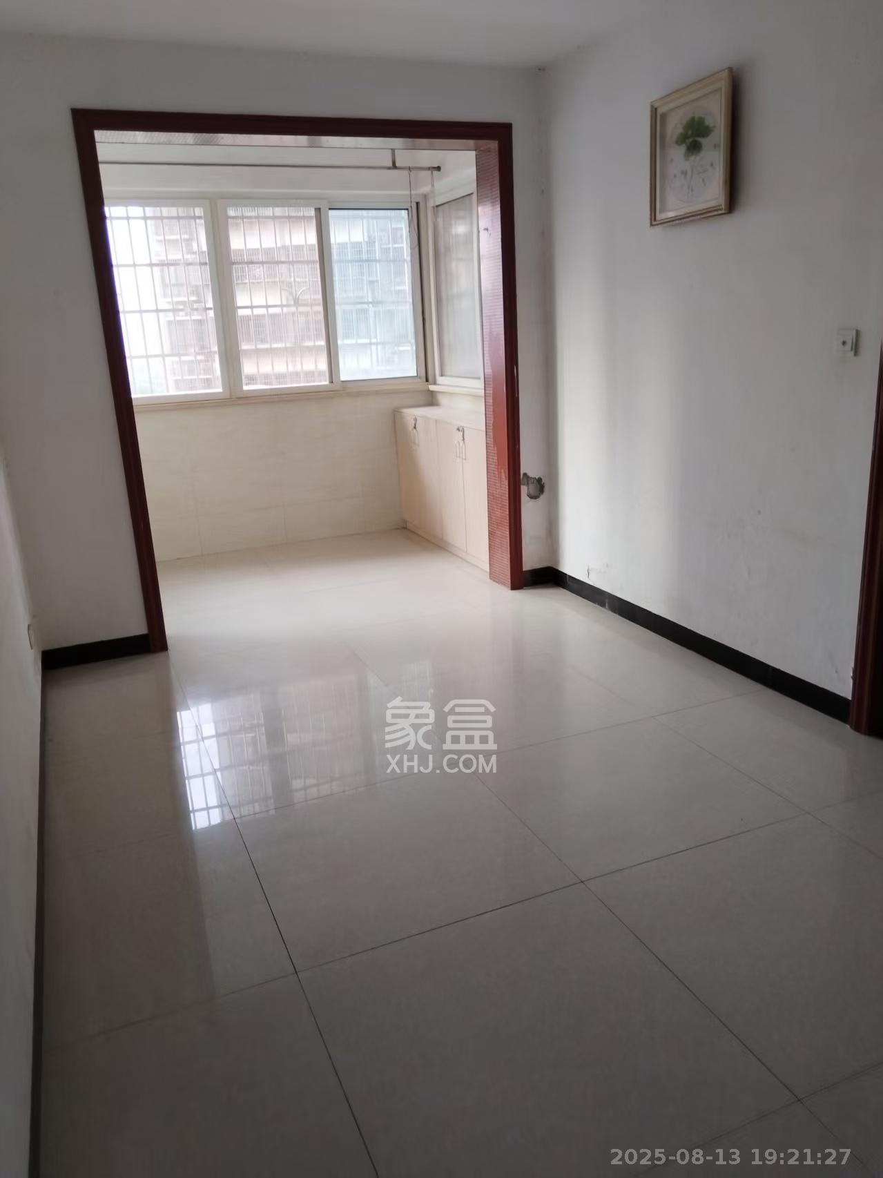 黎郡新宇太和园  3室2厅1卫    2000.0元/月室内图