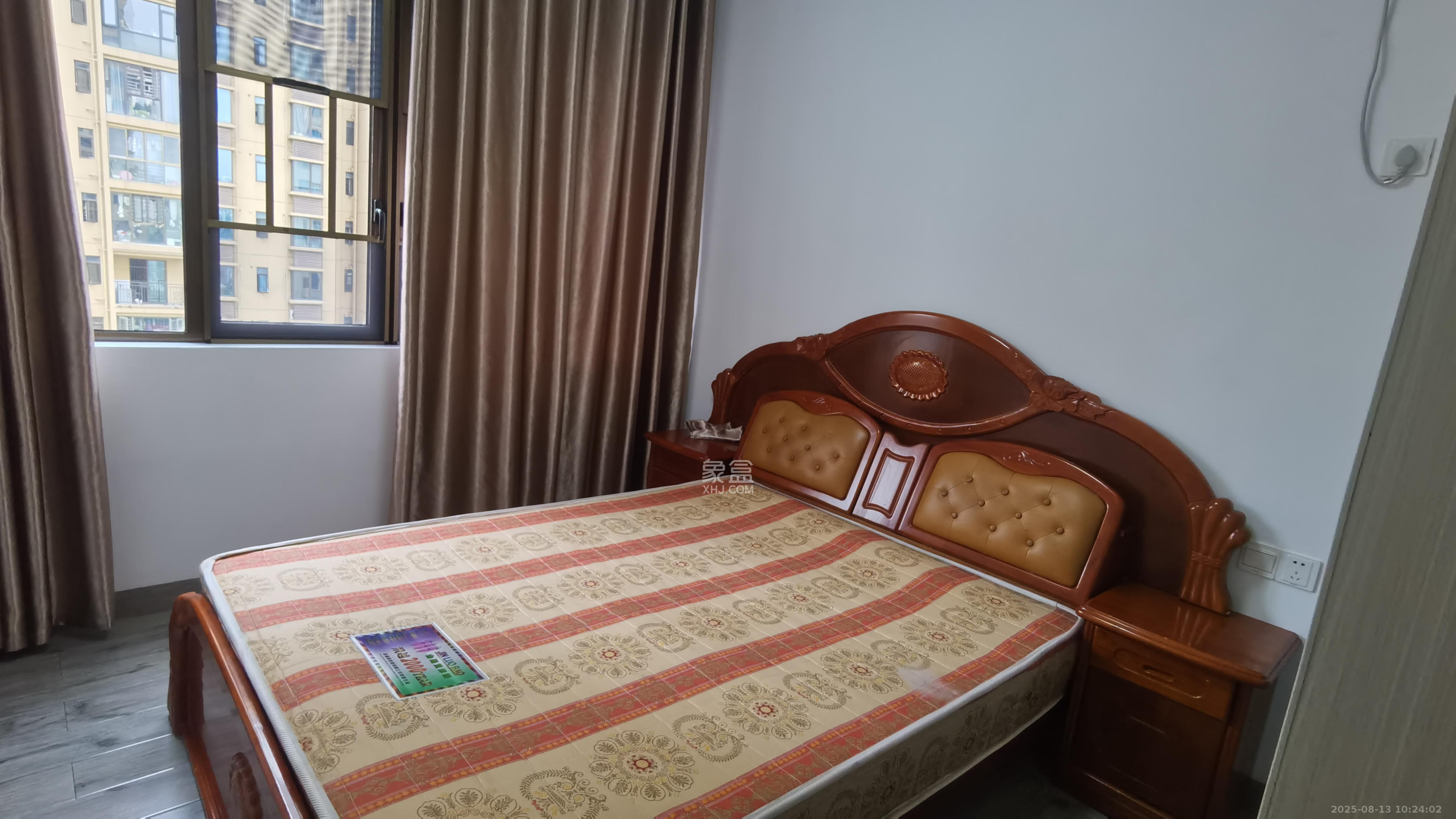 江山帝景哈佛  2室2厅1卫    1800.0元/月 江山帝景哈佛  2室2厅1卫    1800.0元/月室内图