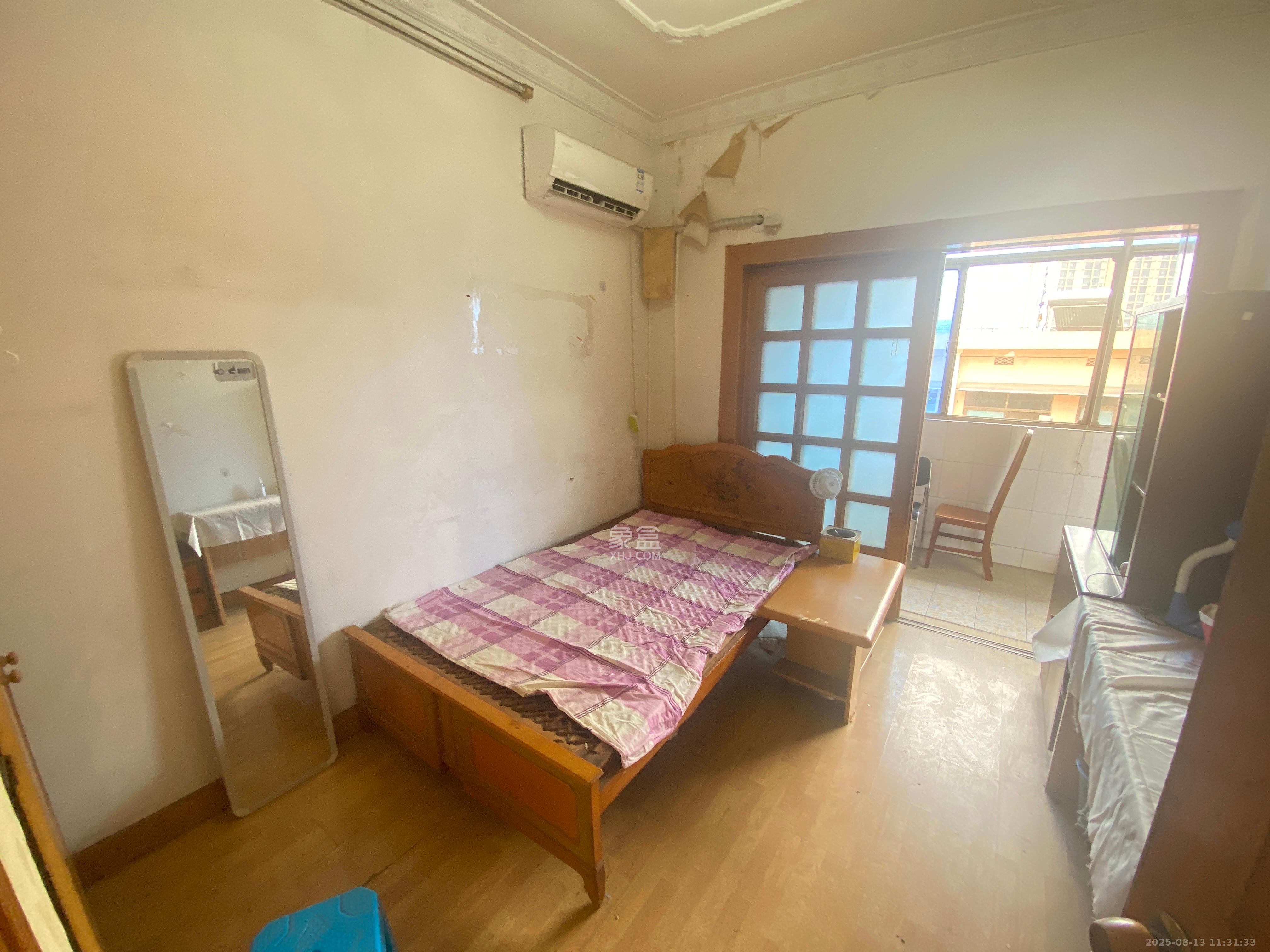 浦沅生活一区 2室2厅1卫 1200.0元/月 浦沅生活一区 2室2厅1卫 1200.0元/月室内图