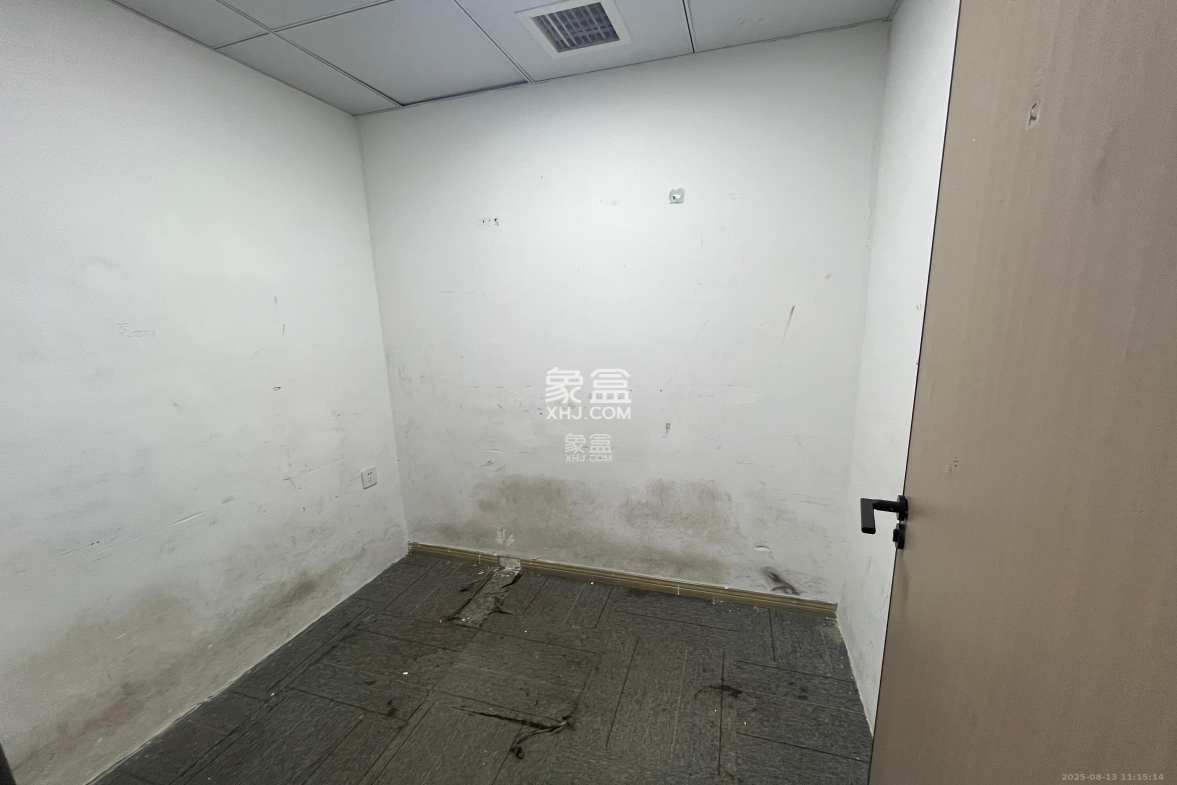 佳天国际新城 2室1厅1卫 2700.0元/月 佳天国际新城 2室1厅1卫 2700.0元/月室内图