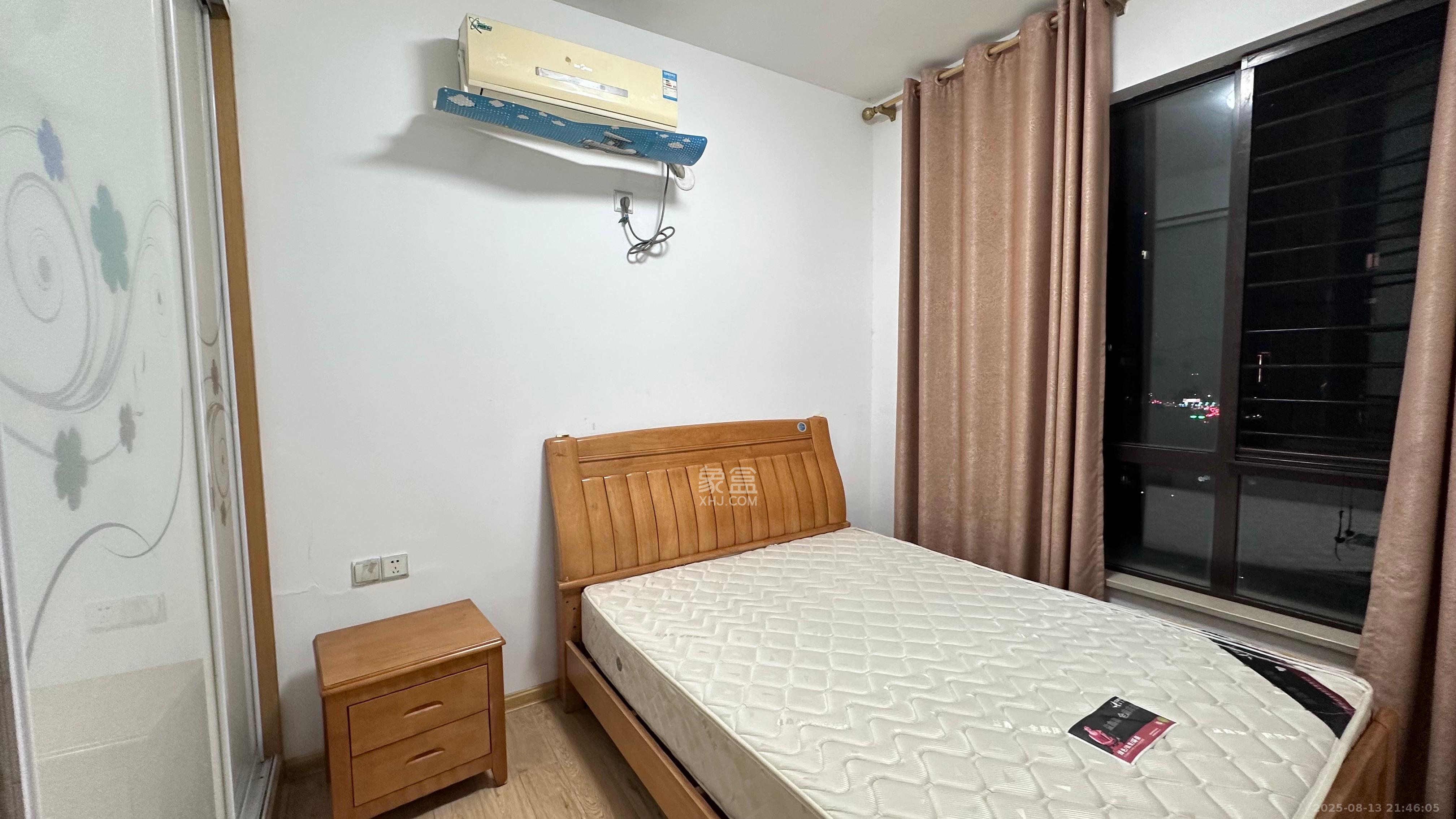 融科檀香山（融科紫檀、香山国际）  2室2厅1卫    2600.0元/月室内图