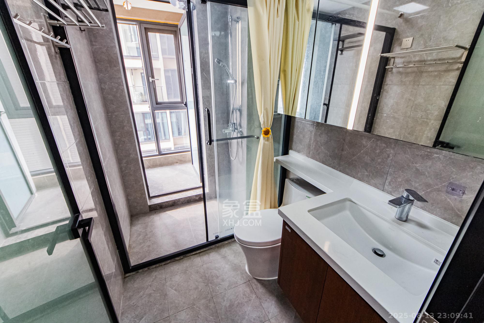 北辰瀚江府 3室2厅2卫 269.5万 北辰瀚江府 3室2厅2卫 269.5万卫生间