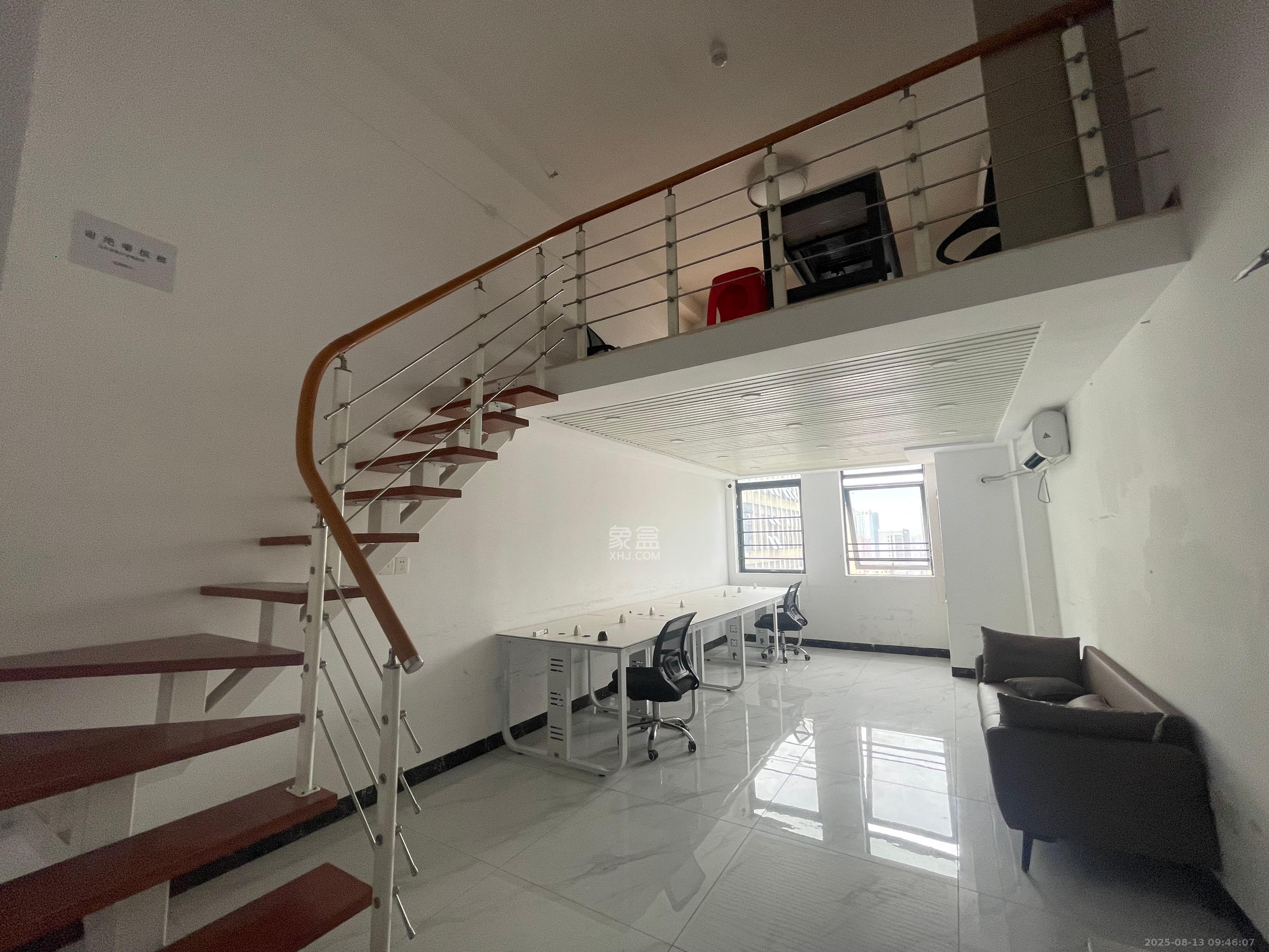 华润置地广场二期 1室1厅1卫 1600.0元/月 华润置地广场二期 1室1厅1卫 1600.0元/月室内图