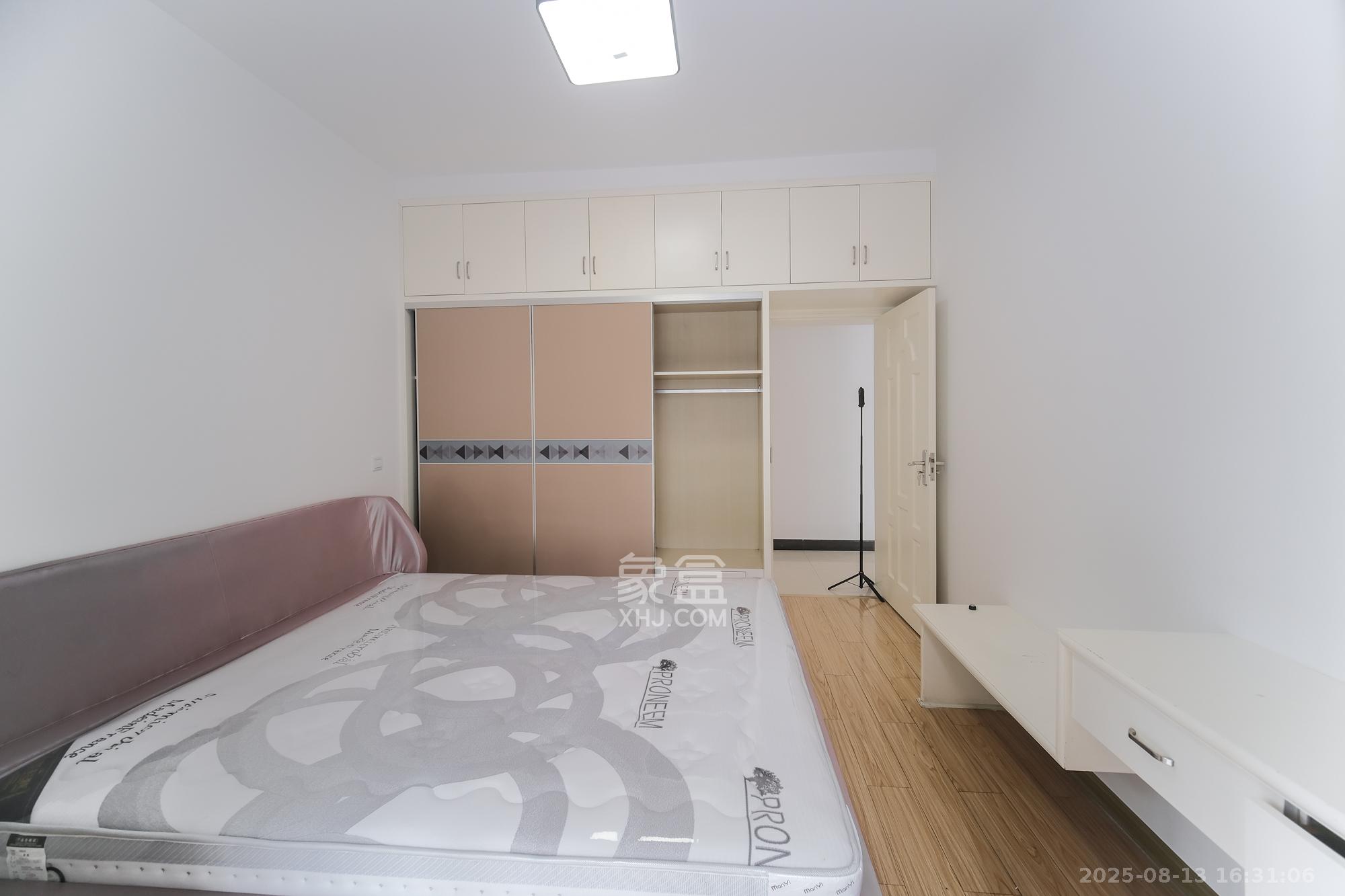 山水湾 1室2厅1卫 59.8万 山水湾 1室2厅1卫 59.8万卧室