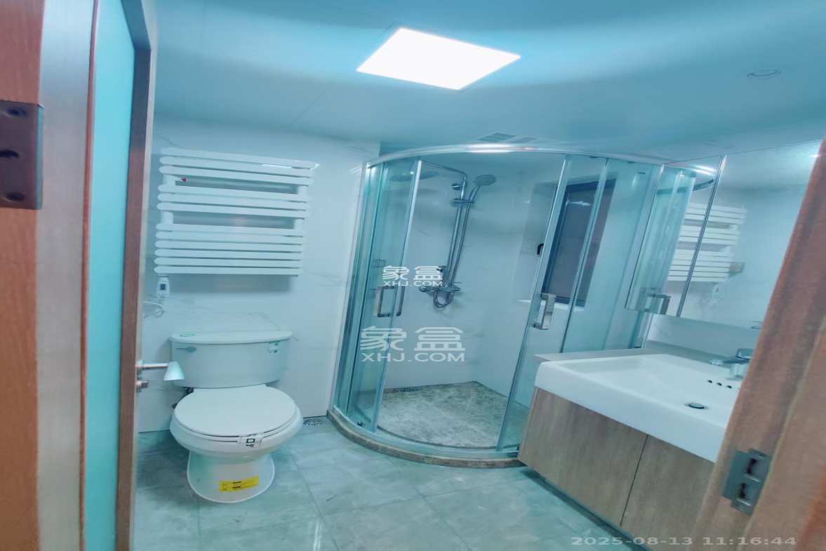 澳海澜庭 3室2厅2卫 1600.0元/月 澳海澜庭 3室2厅2卫 1600.0元/月室内图