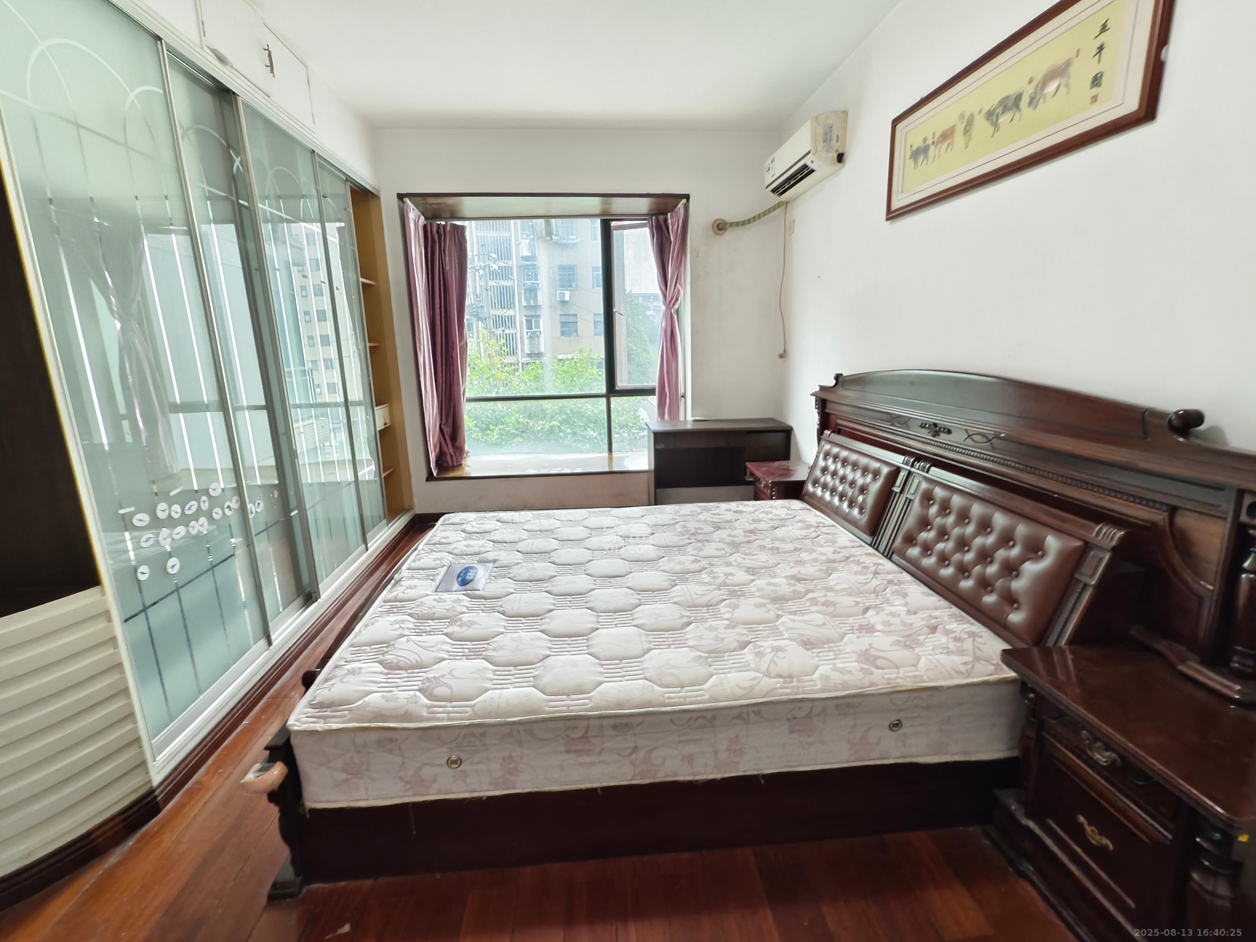 颐美园 3室2厅2卫 2200.0元/月 颐美园 3室2厅2卫 2200.0元/月室内图