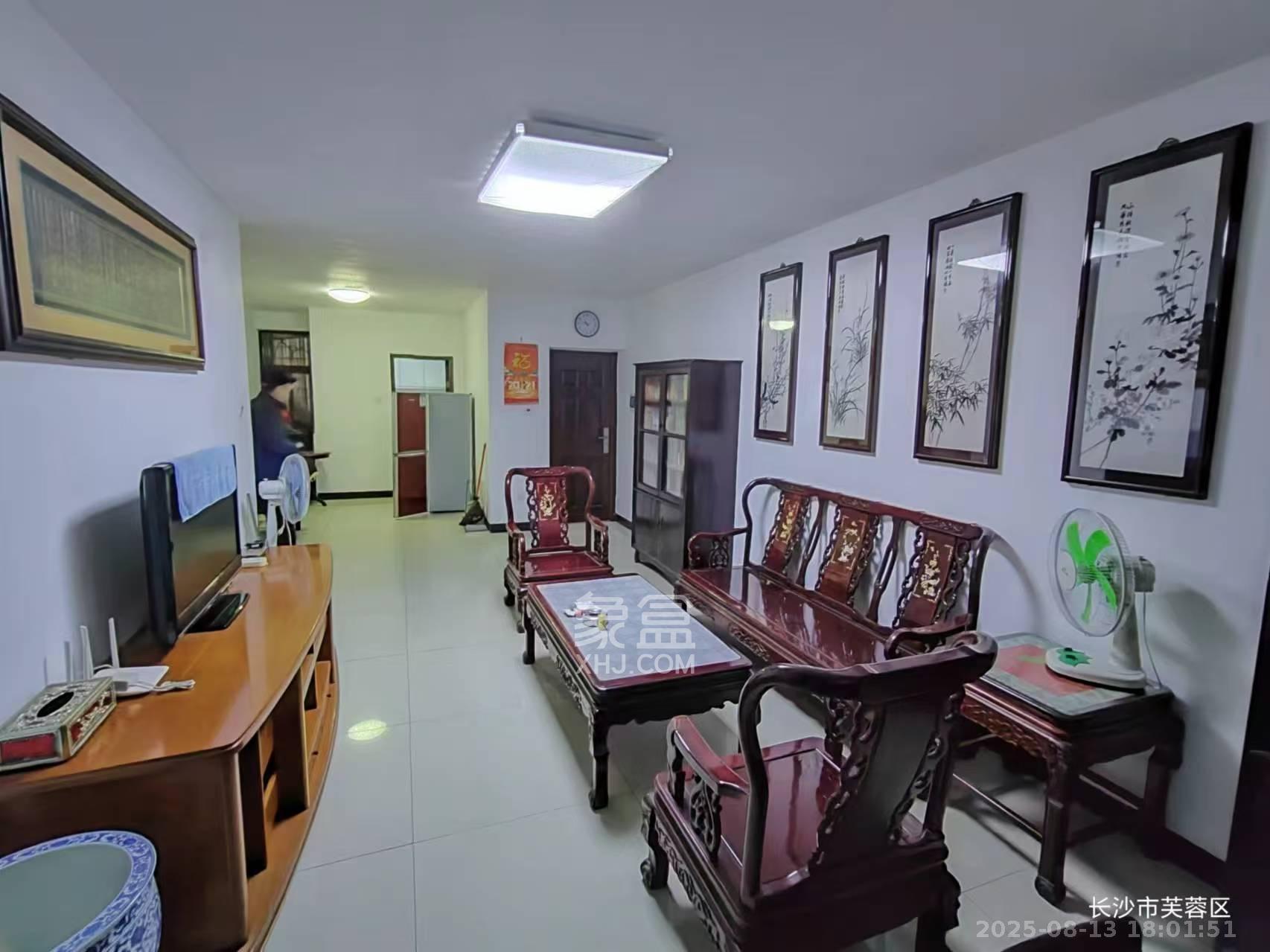 新富城  2室2厅1卫    2700.0元/月 新富城  2室2厅1卫    2700.0元/月室内图