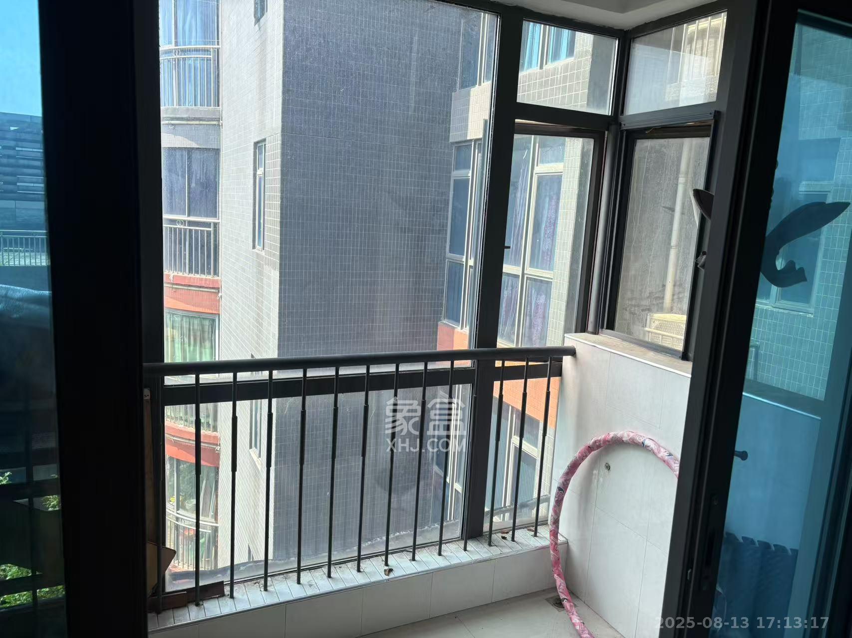 BOBO天下城（CTA财富中心）  3室2厅2卫    850.0元/月室内图