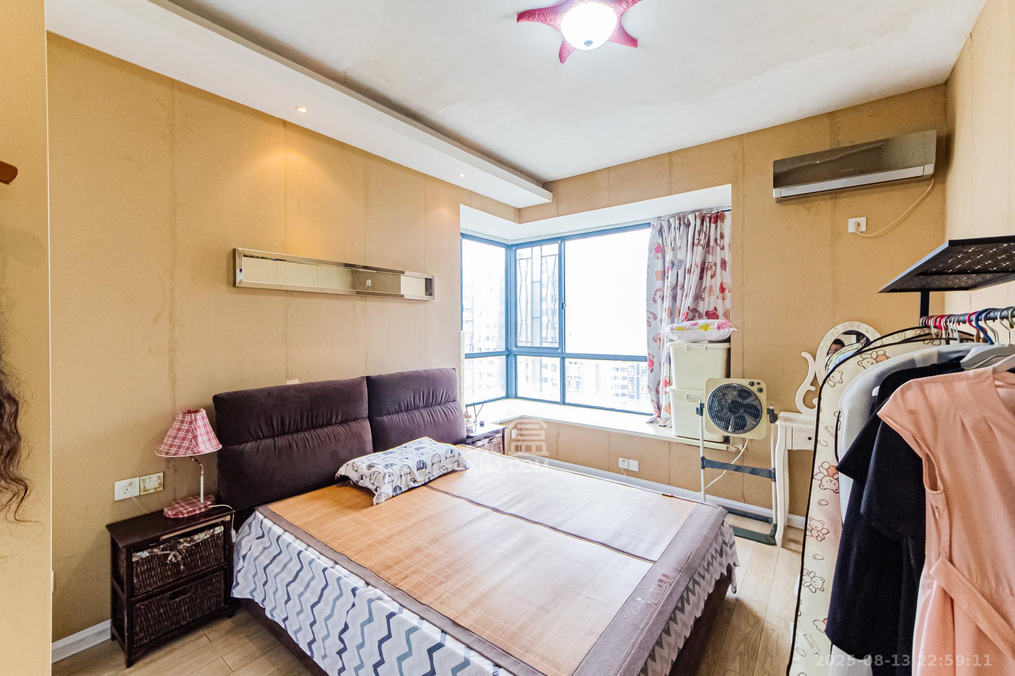 湘江世纪城达江苑 3室2厅1卫 72.0万 湘江世纪城达江苑 3室2厅1卫 72.0万卧室