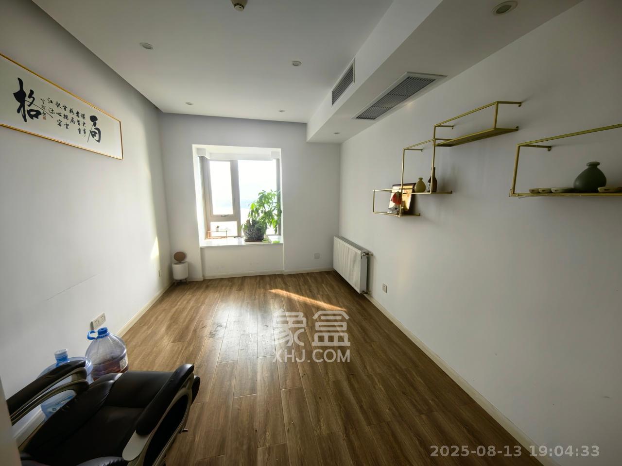 潮宗御苑 4室2厅2卫 8500.0元/月 潮宗御苑 4室2厅2卫 8500.0元/月室内图