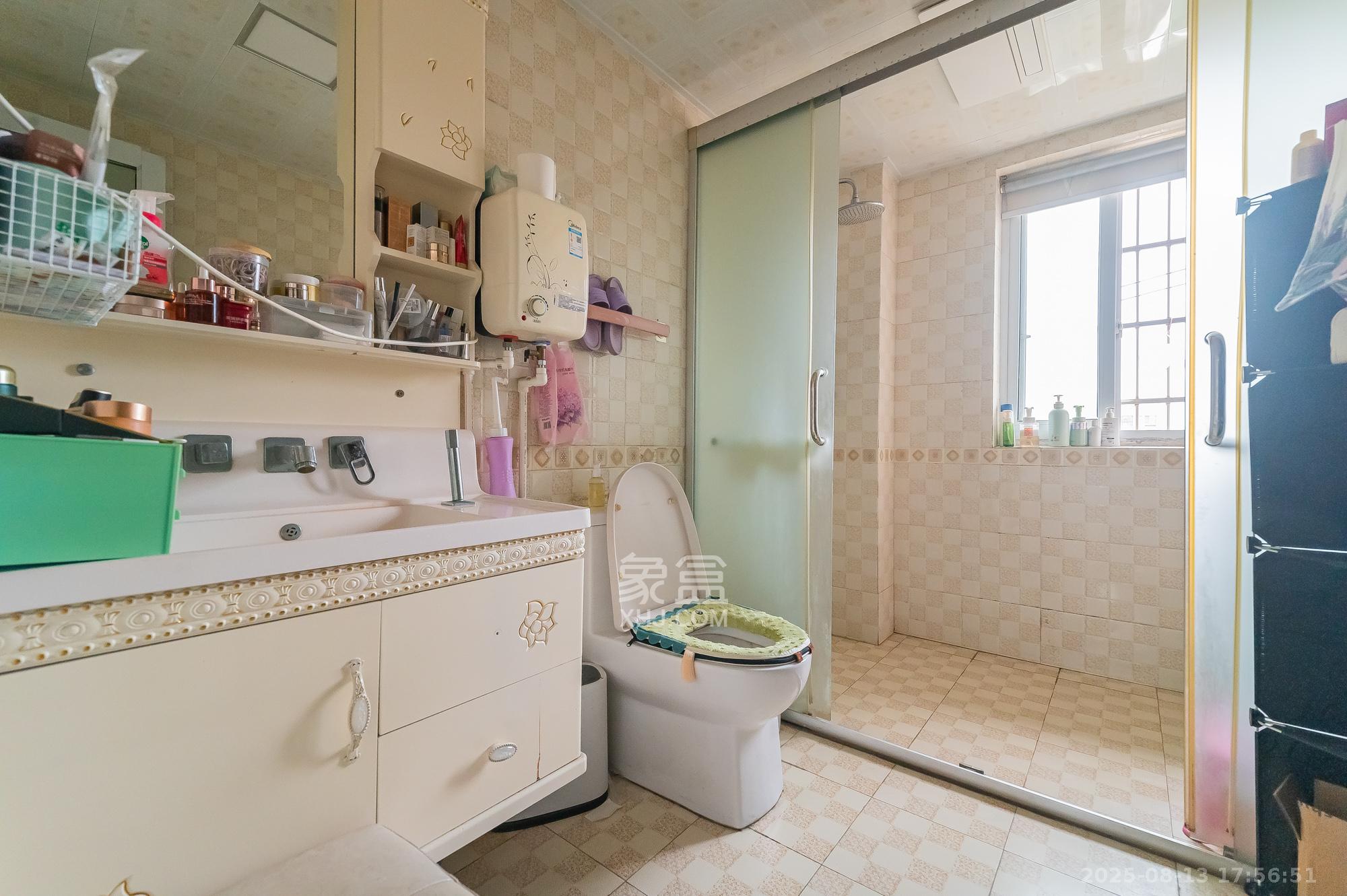 筑梦佳园 4室2厅2卫 88.0万 筑梦佳园 4室2厅2卫 88.0万卫生间