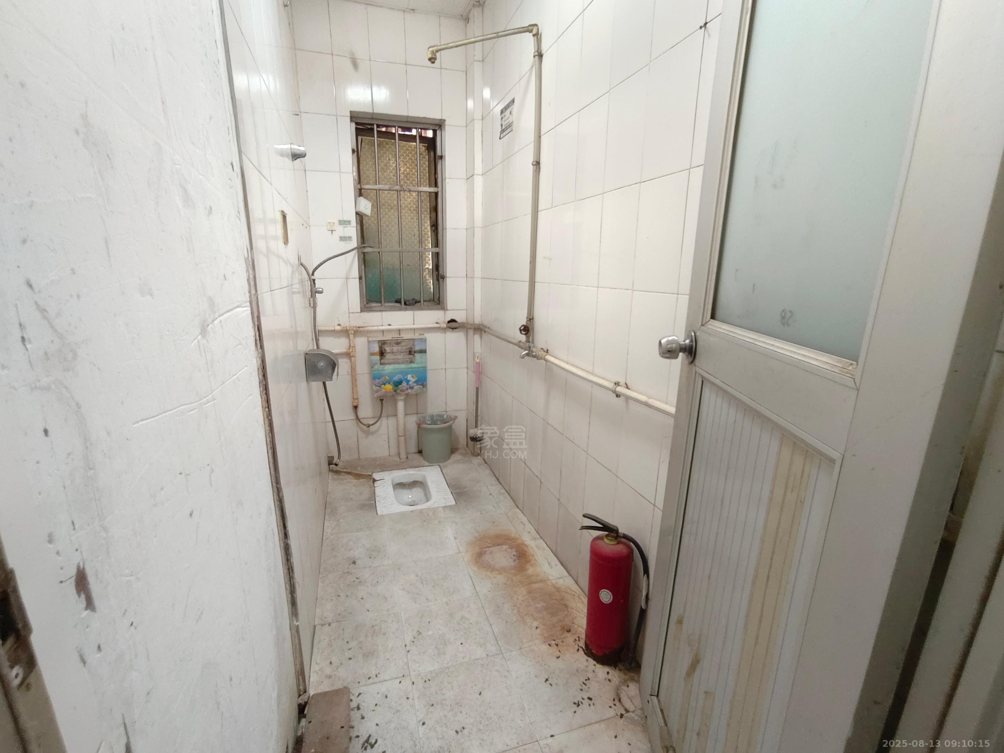 天台小区  1室1厅1卫   3200.00元/月室内图