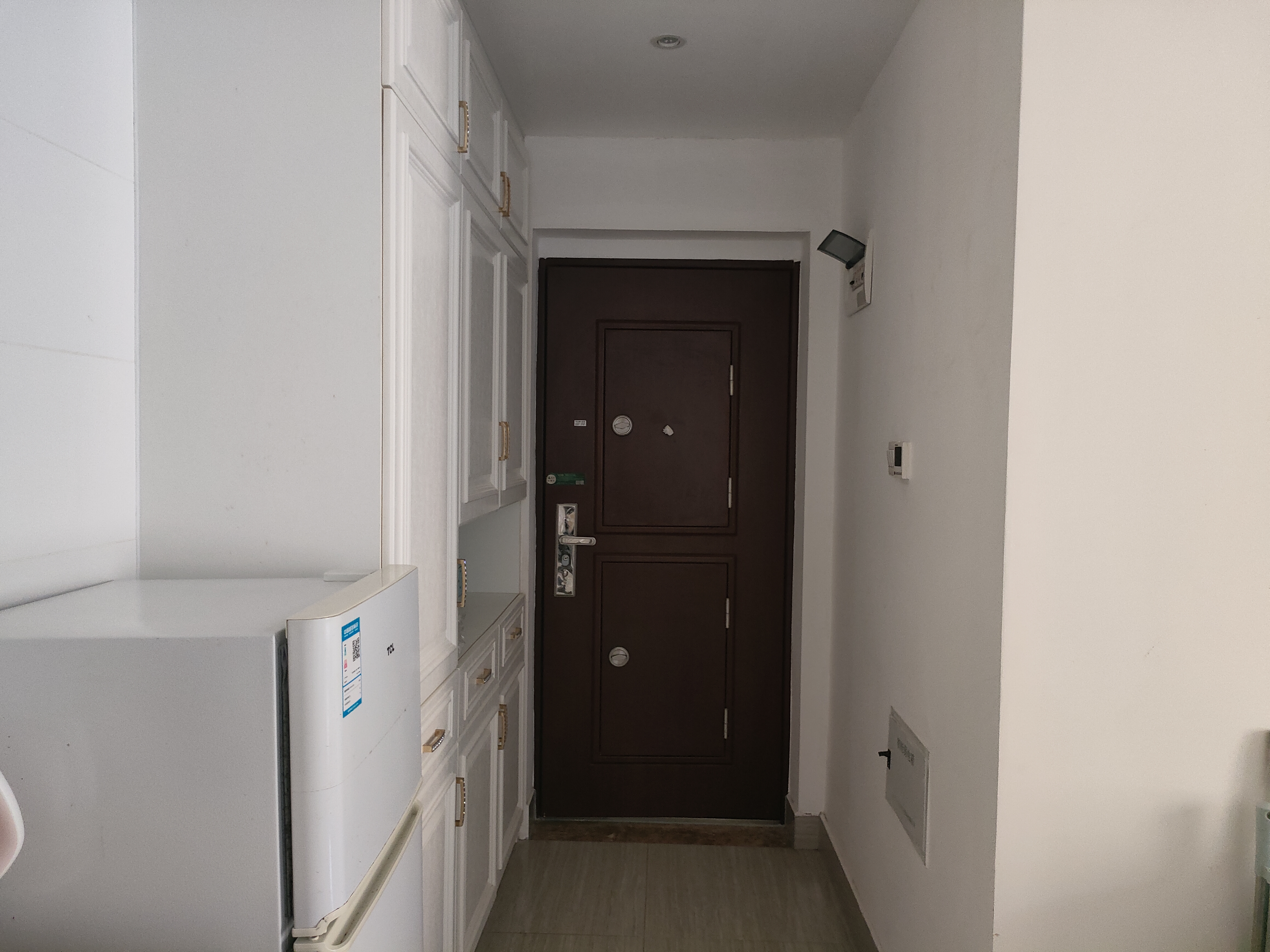 海阔天空-国瑞城四期(爵仕苑) 1室1厅1卫 2000.00元/月 海阔天空-国瑞城四期(爵仕苑) 1室1厅1卫 2000.00元/月室内图