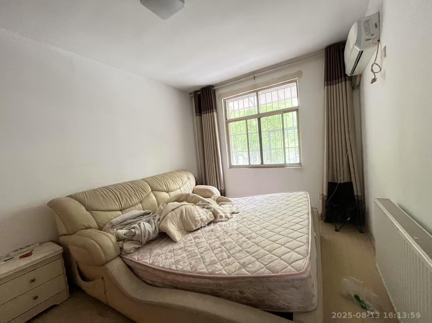 雅雀湖小区 2室1厅1卫 1800.0元/月 雅雀湖小区 2室1厅1卫 1800.0元/月室内图