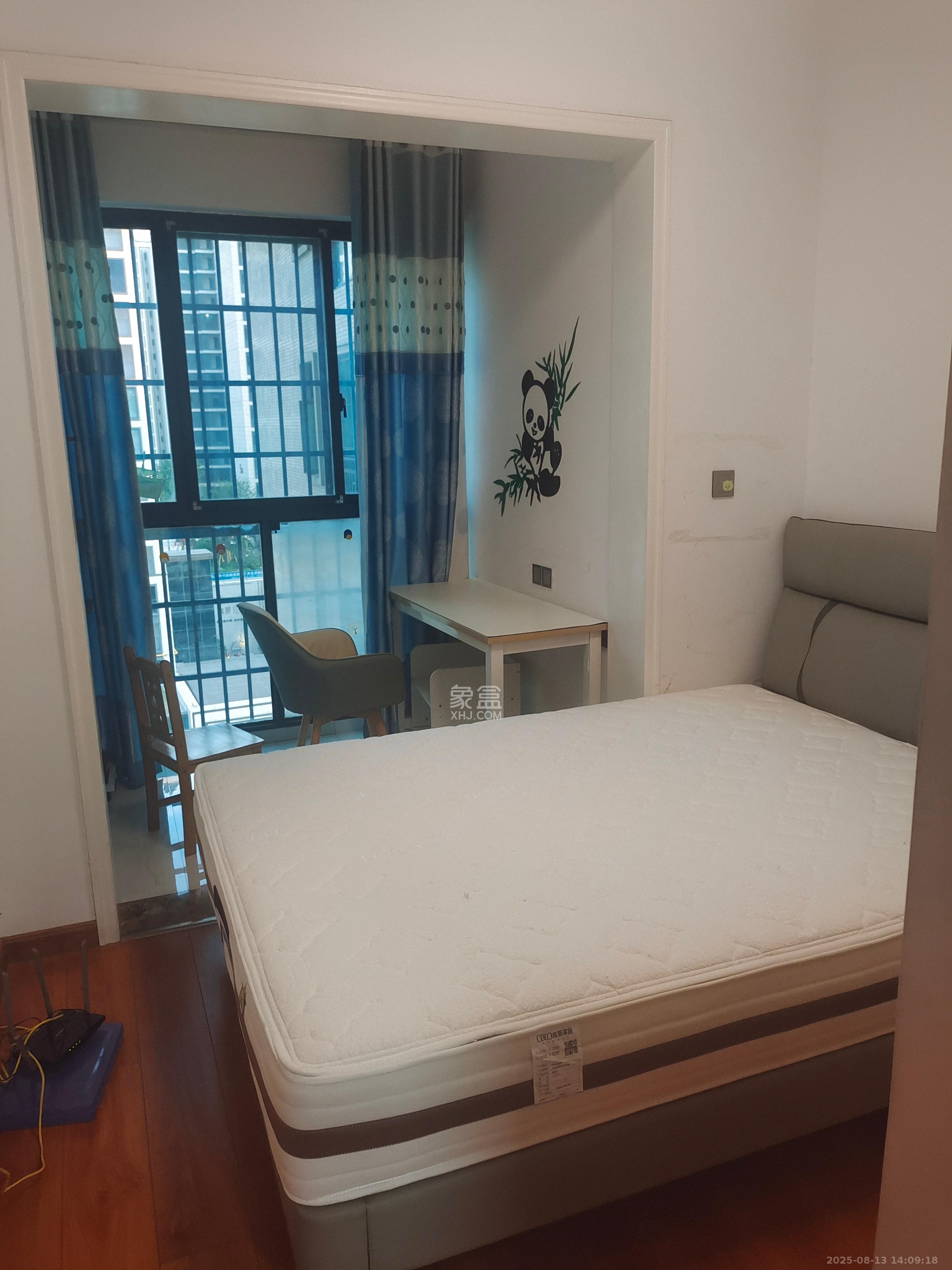 滨江一号(丰泰花园) 3室2厅2卫 2900.0元/月 滨江一号(丰泰花园) 3室2厅2卫 2900.0元/月室内图