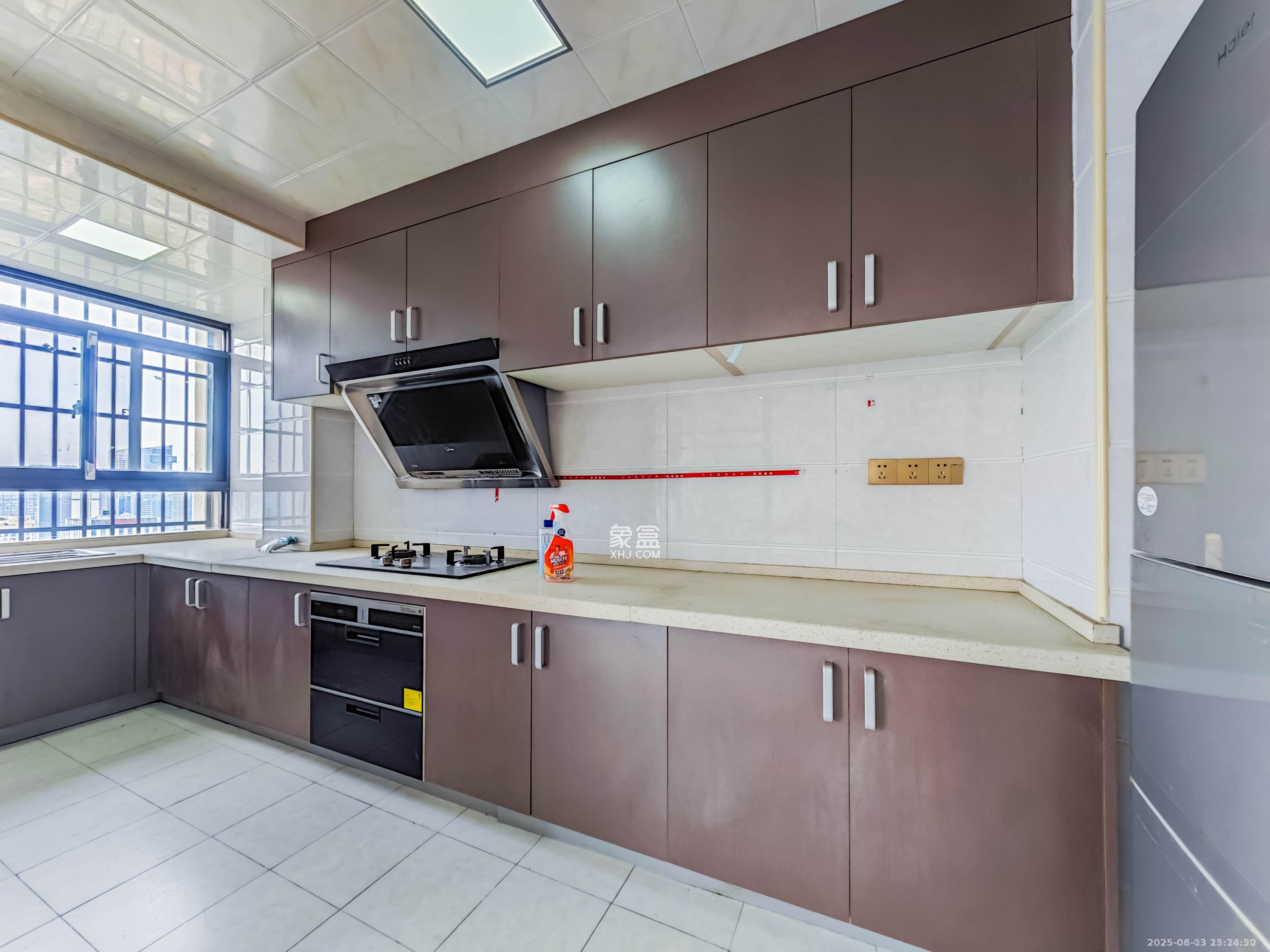 绿地之窗 5室2厅2卫 3000.0元/月 绿地之窗 5室2厅2卫 3000.0元/月室内图