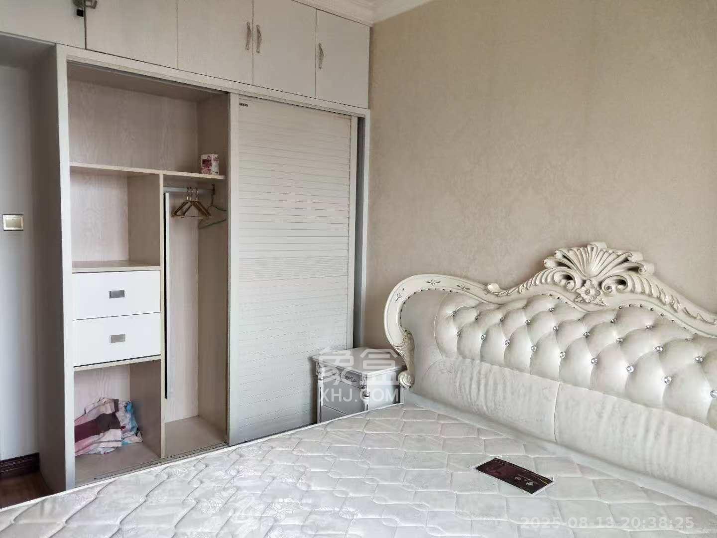 嘉宇盛世华章  3室2厅2卫   3800.00元/月室内图