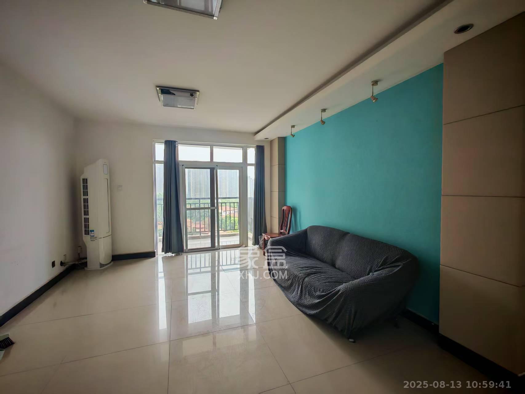 山语城一期 1室2厅2卫 1800.0元/月 山语城一期 1室2厅2卫 1800.0元/月室内图