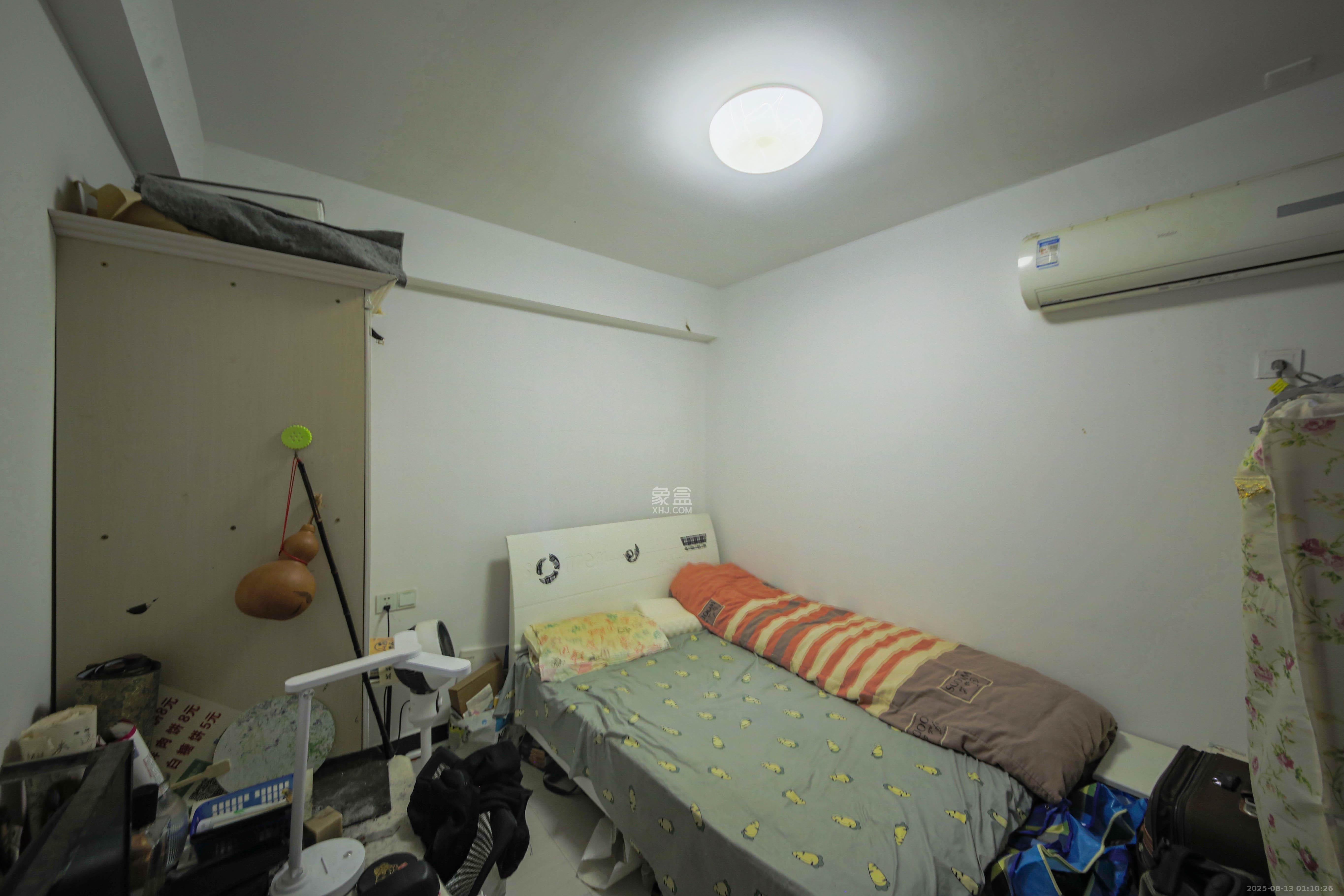 润屋美院  3室2厅1卫   89.80万卧室