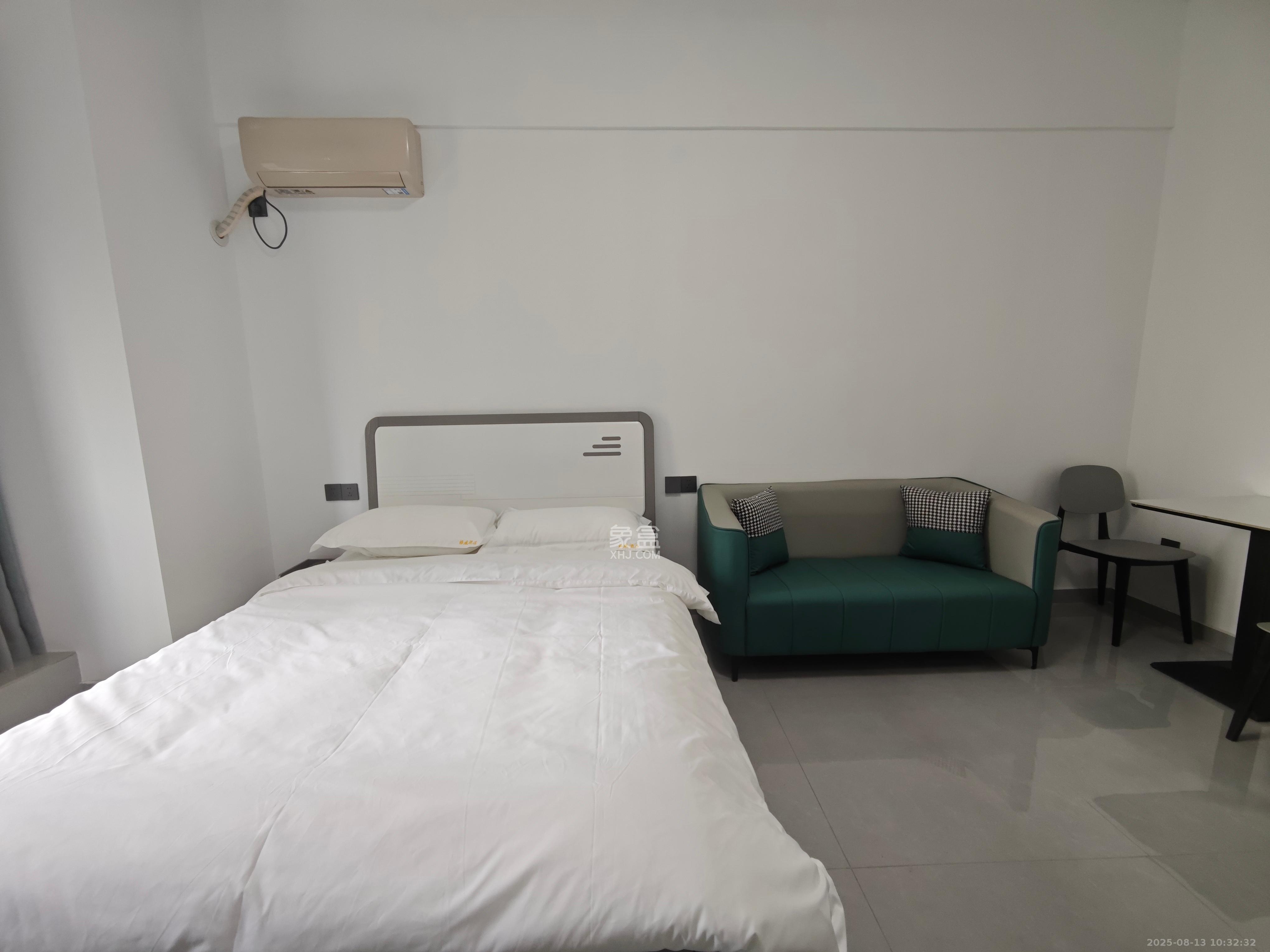 臻园  1室1厅1卫    1550.0元/月室内图