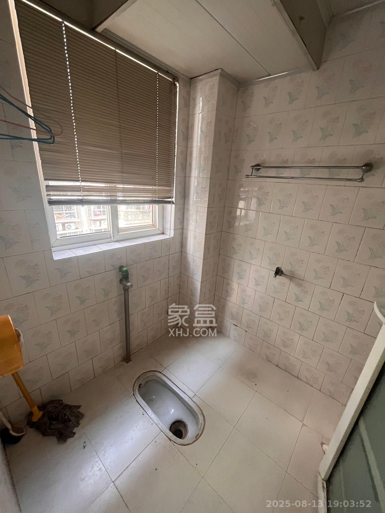 运通馨苑  3室2厅2卫    2400.0元/月 运通馨苑  3室2厅2卫    2400.0元/月室内图