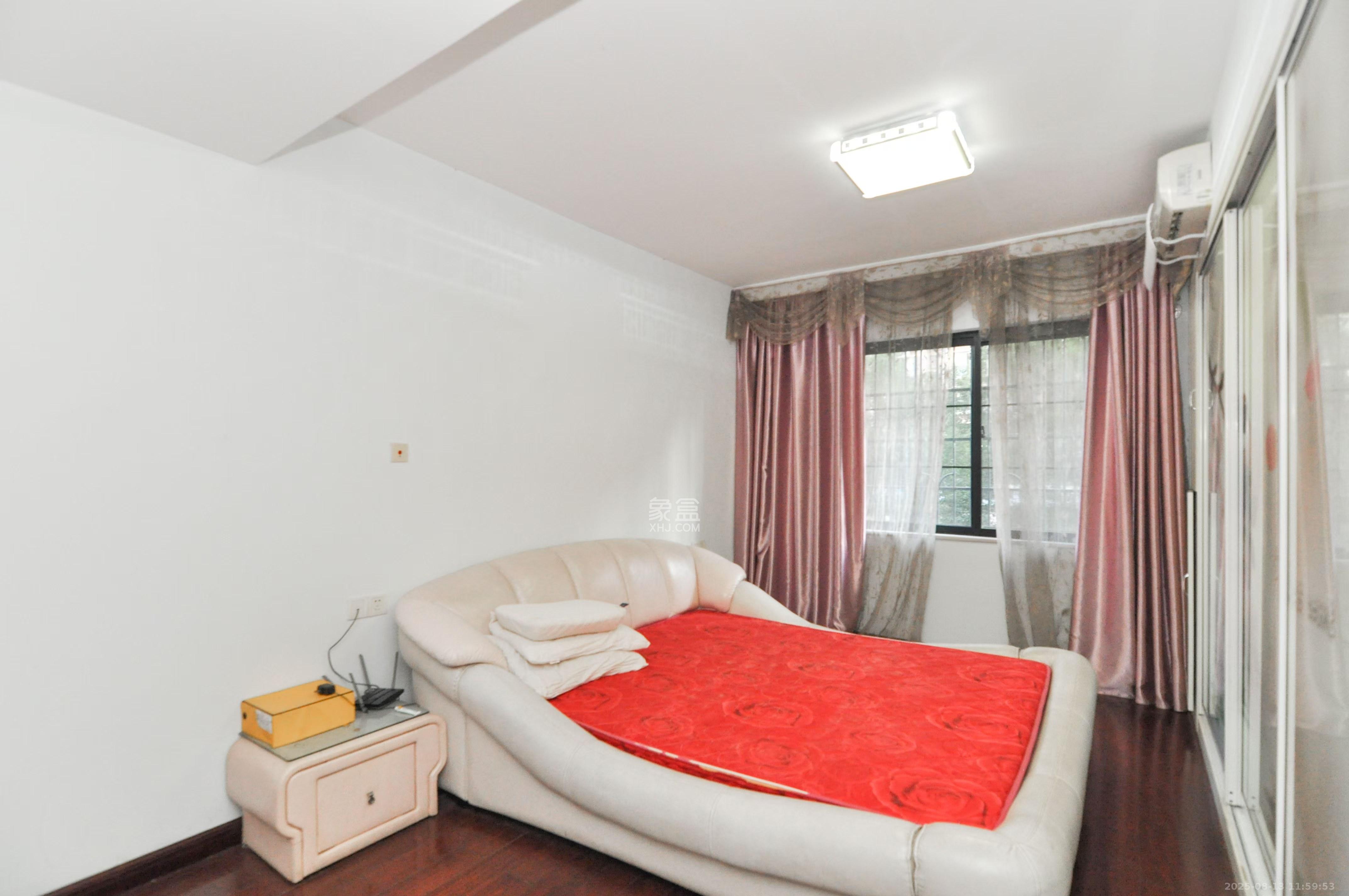 沁园春御院  3室2厅2卫    2800.0元/月 沁园春御院  3室2厅2卫    2800.0元/月室内图