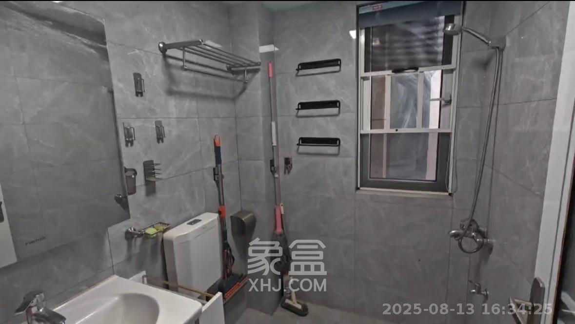 荣盛花语城  3室2厅1卫    2200.0元/月 荣盛花语城  3室2厅1卫    2200.0元/月室内图