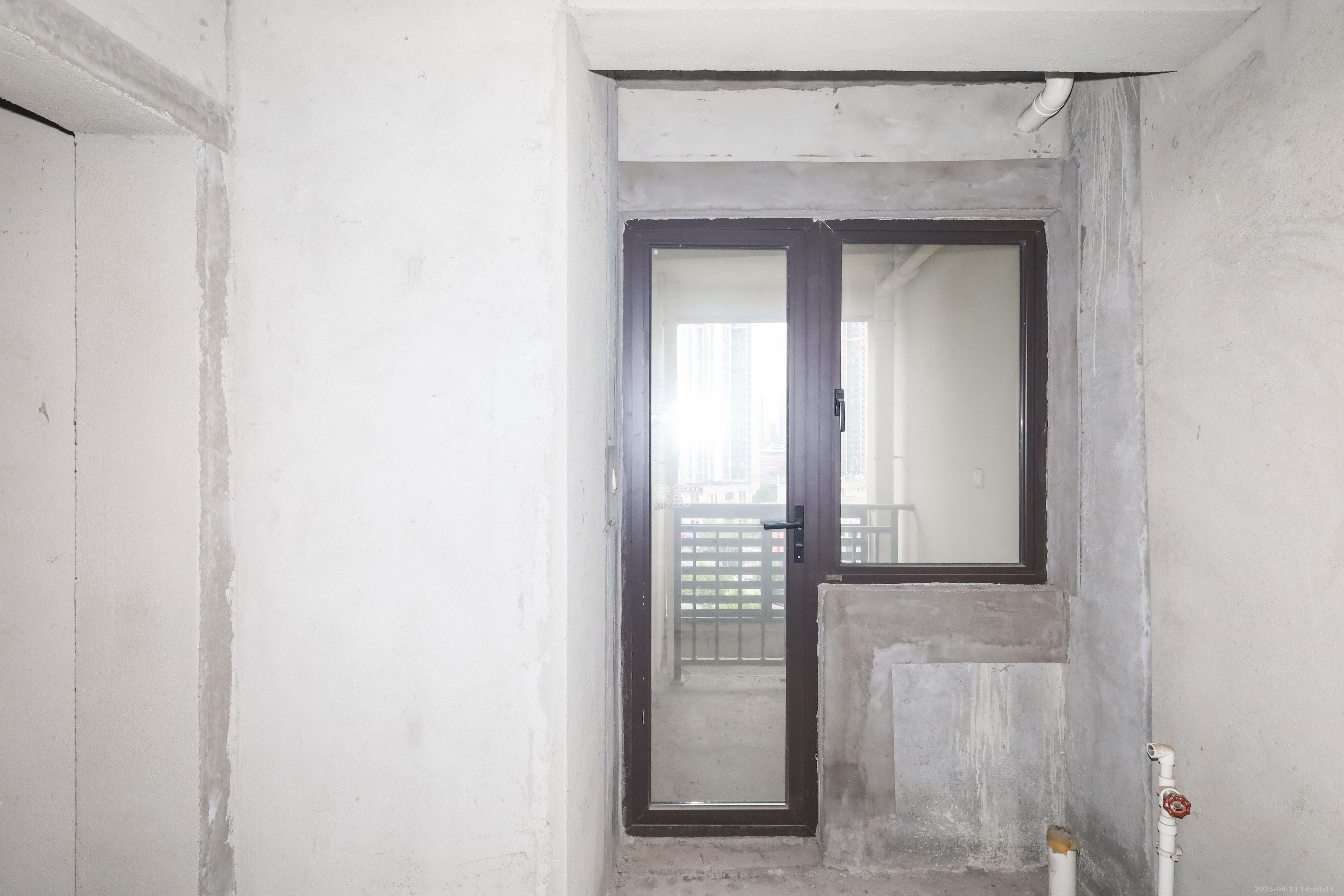 和泓梅溪四季  3室2厅1卫    120.0万 和泓梅溪四季  3室2厅1卫    120.0万厨房